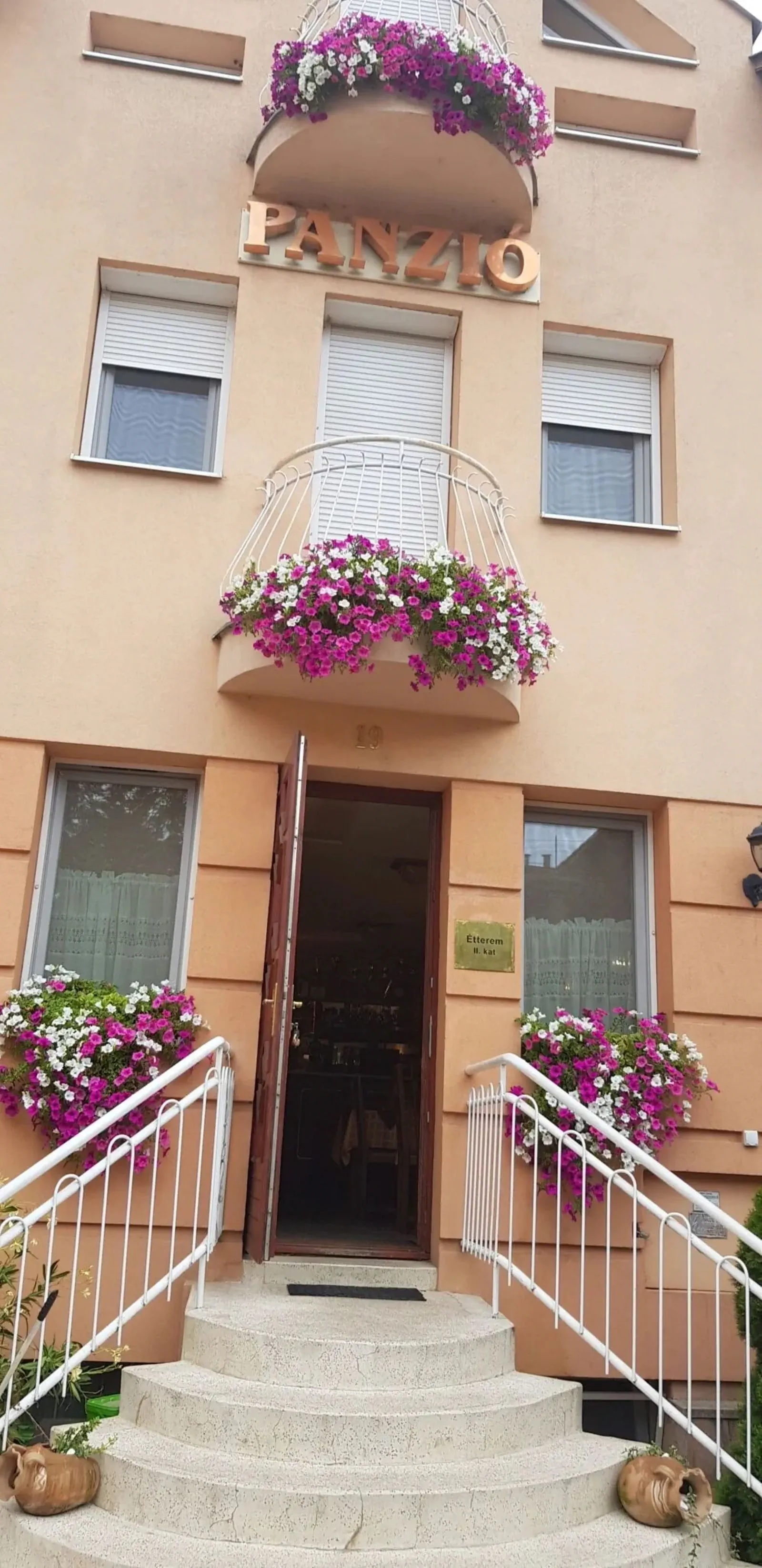 Kálmán Panzió Szeged – Szeghed, Ungaria