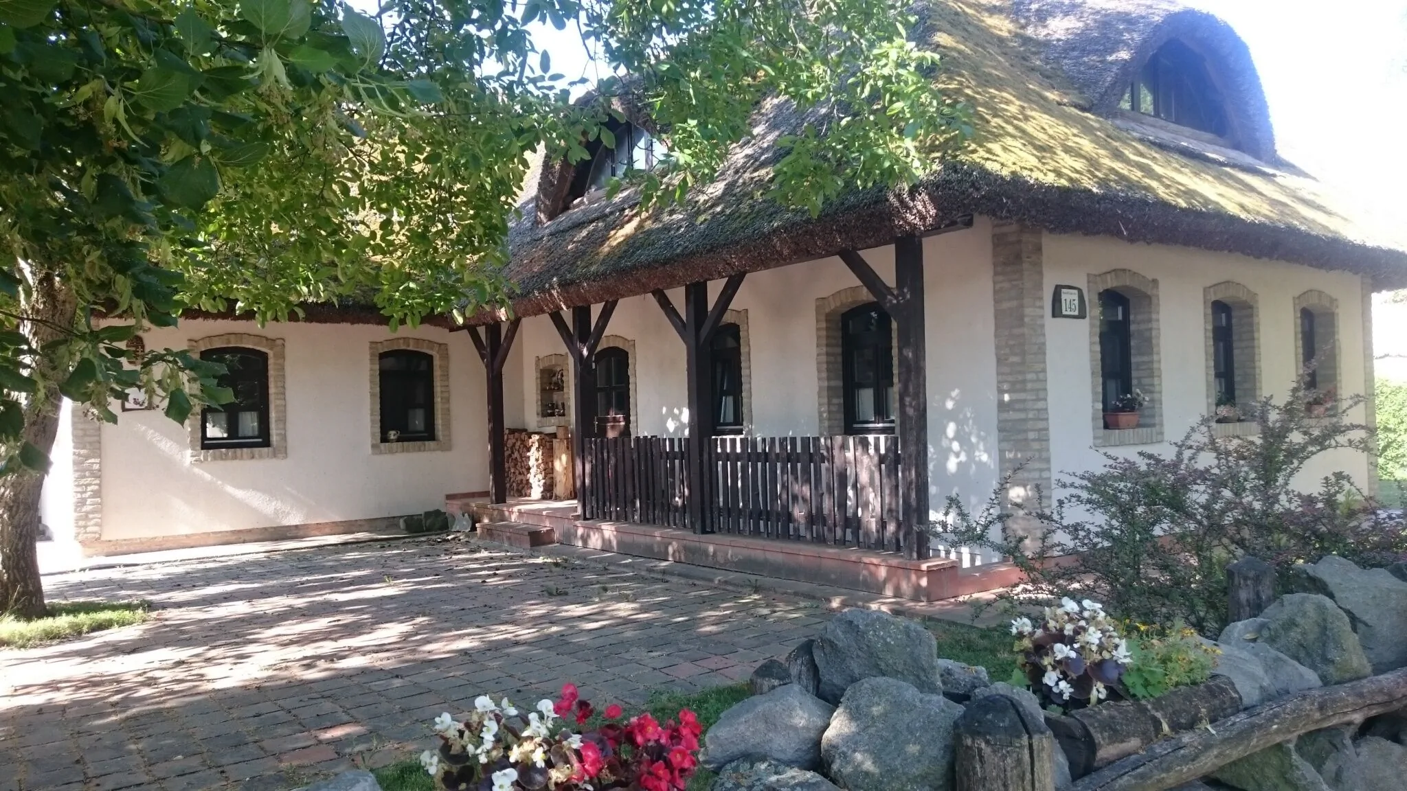 Hajóskert Vendégház Gönyű - foto 1