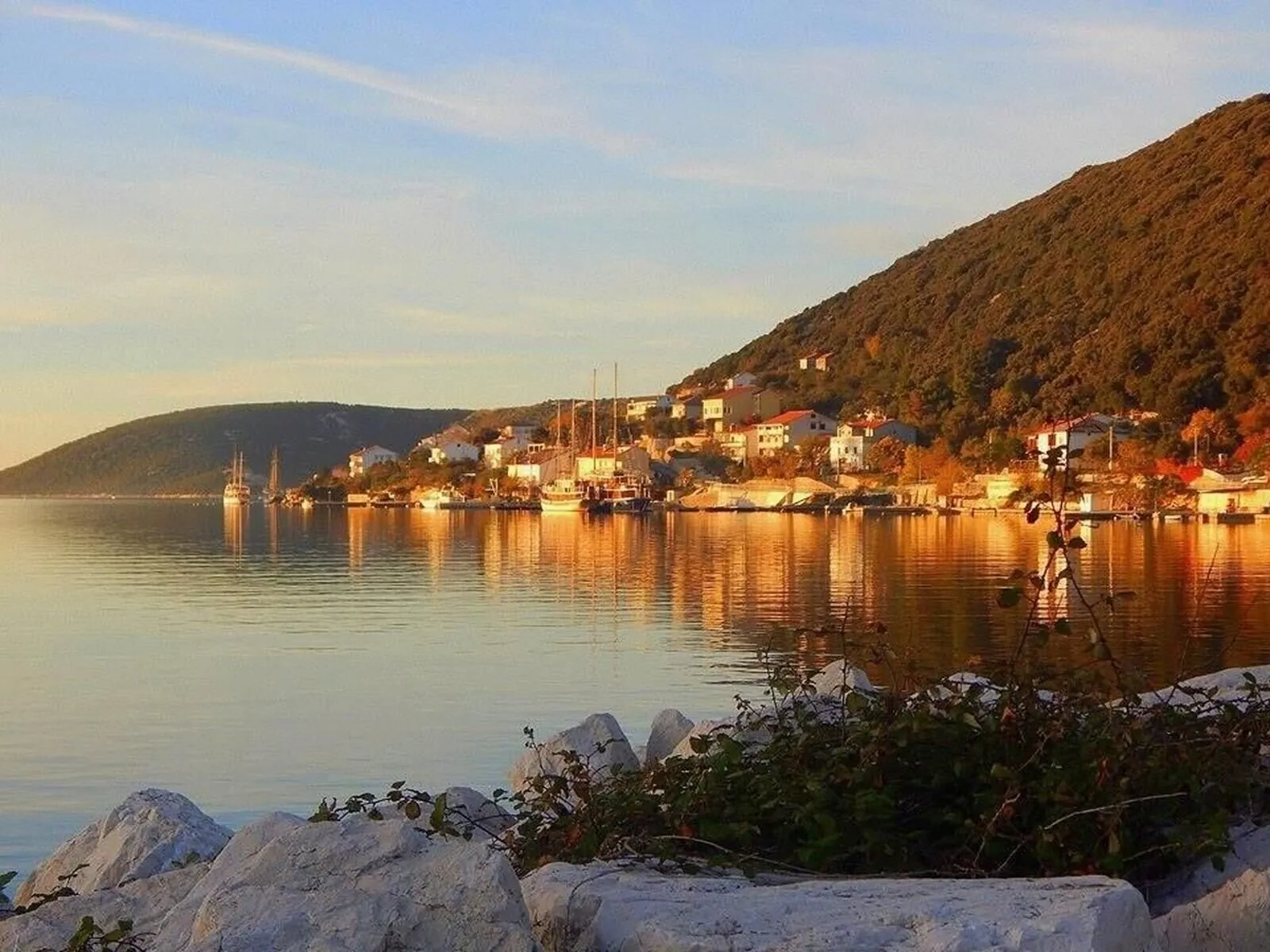 Haus Kordić Supetarska Draga – Supetarska Draga, Croația