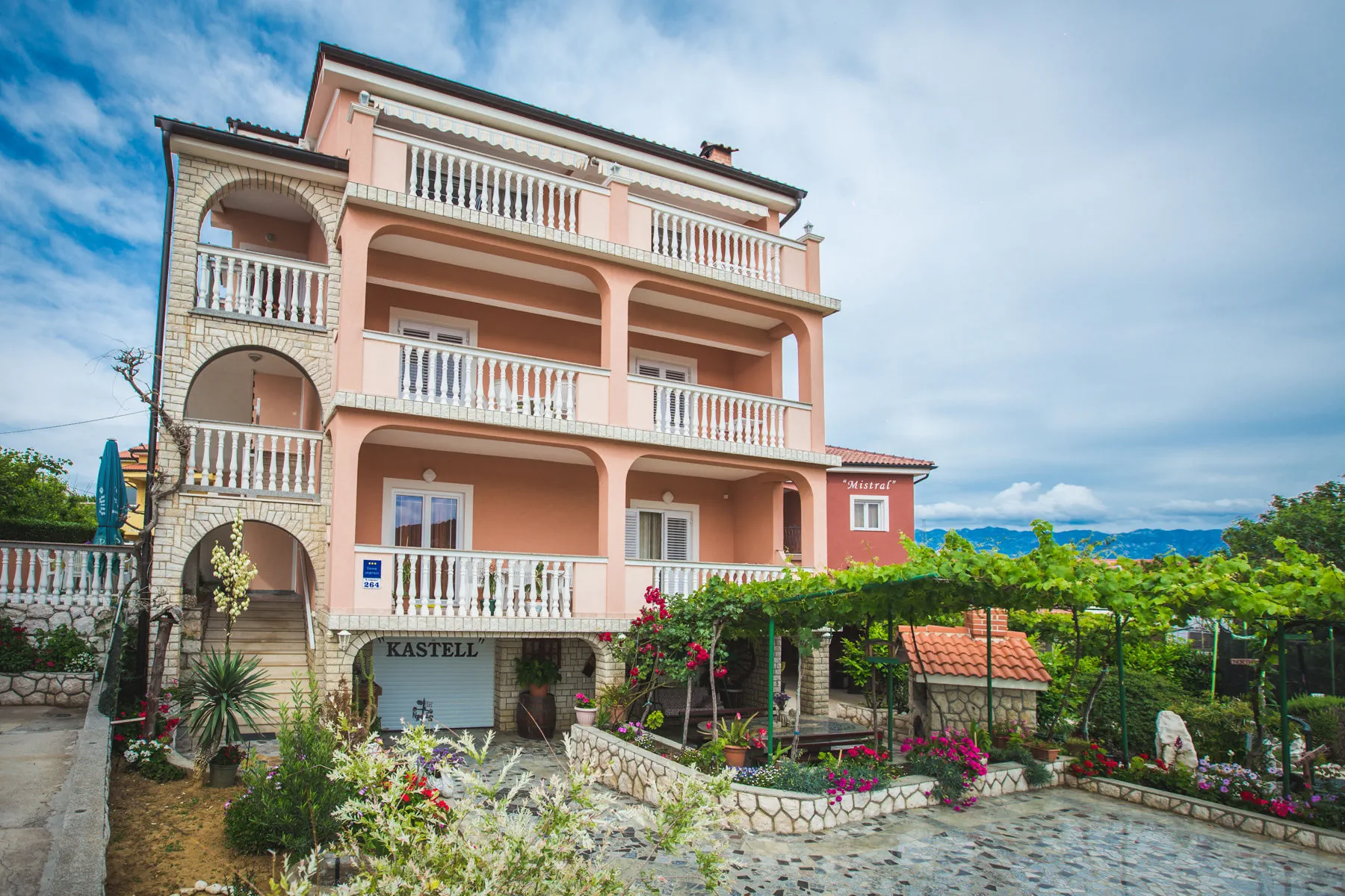  Apartments Kastell Lopar – Lopar, Chorvatsko