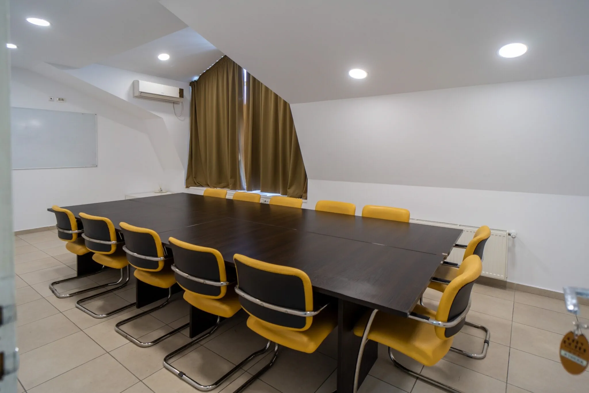 City Hotel București - foto 6