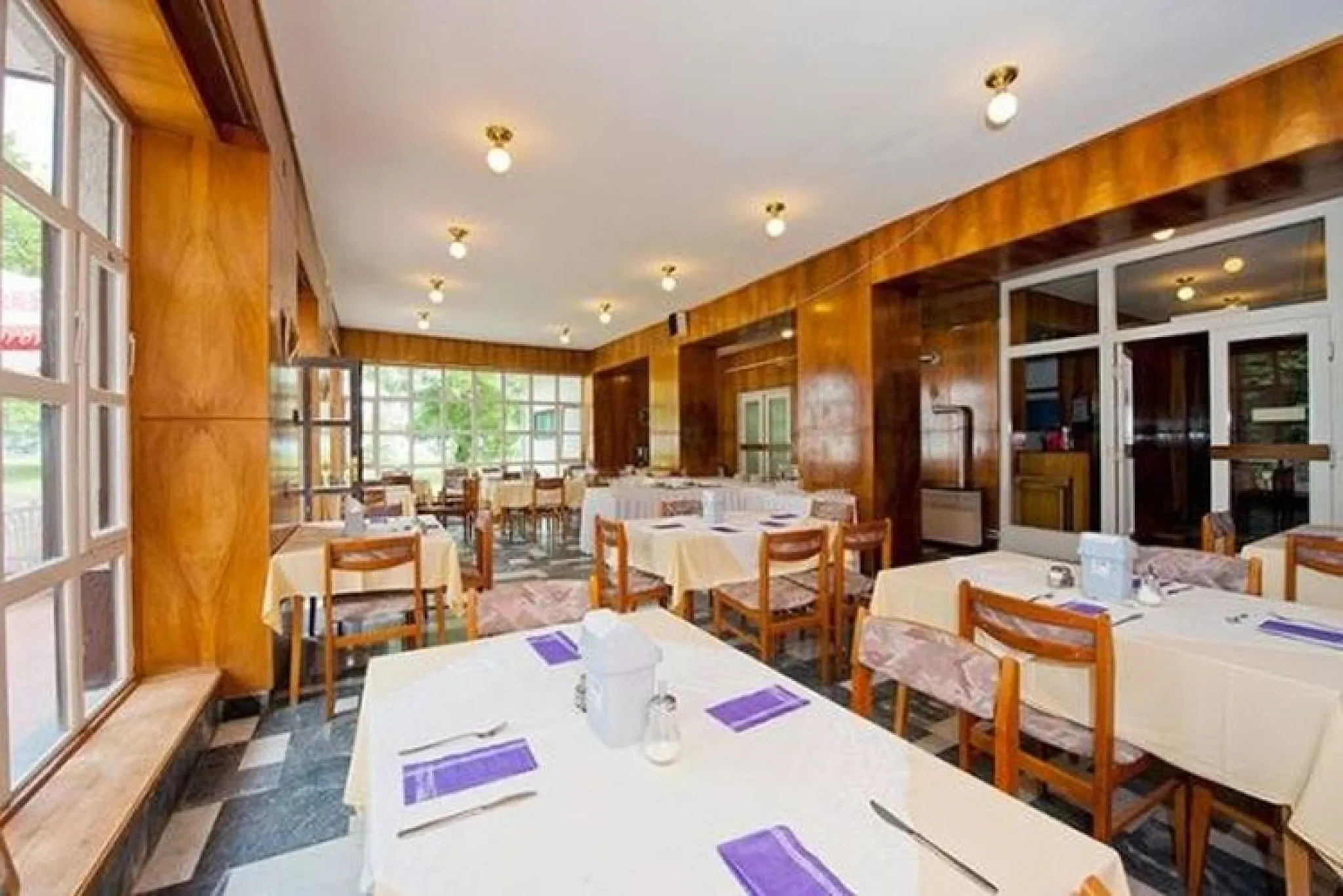 Hotel Sirály Balatonlelle – Balatonlelle, Ungaria