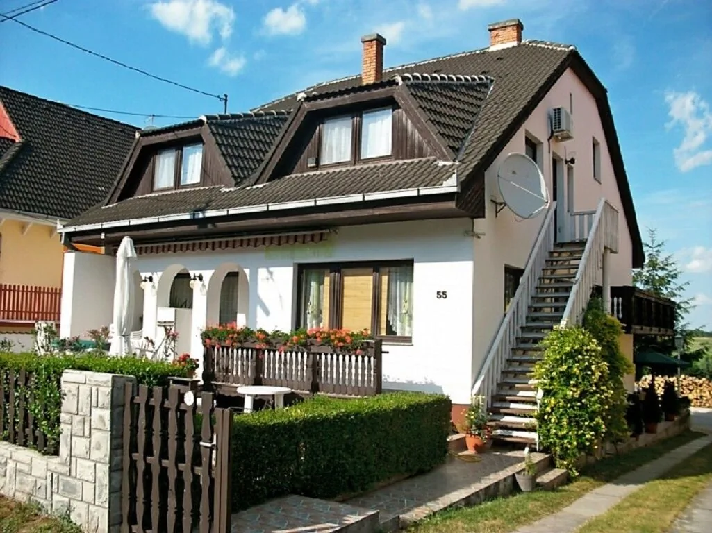Szelei Apartman Balatonlelle – Balatonlelle, Ungaria
