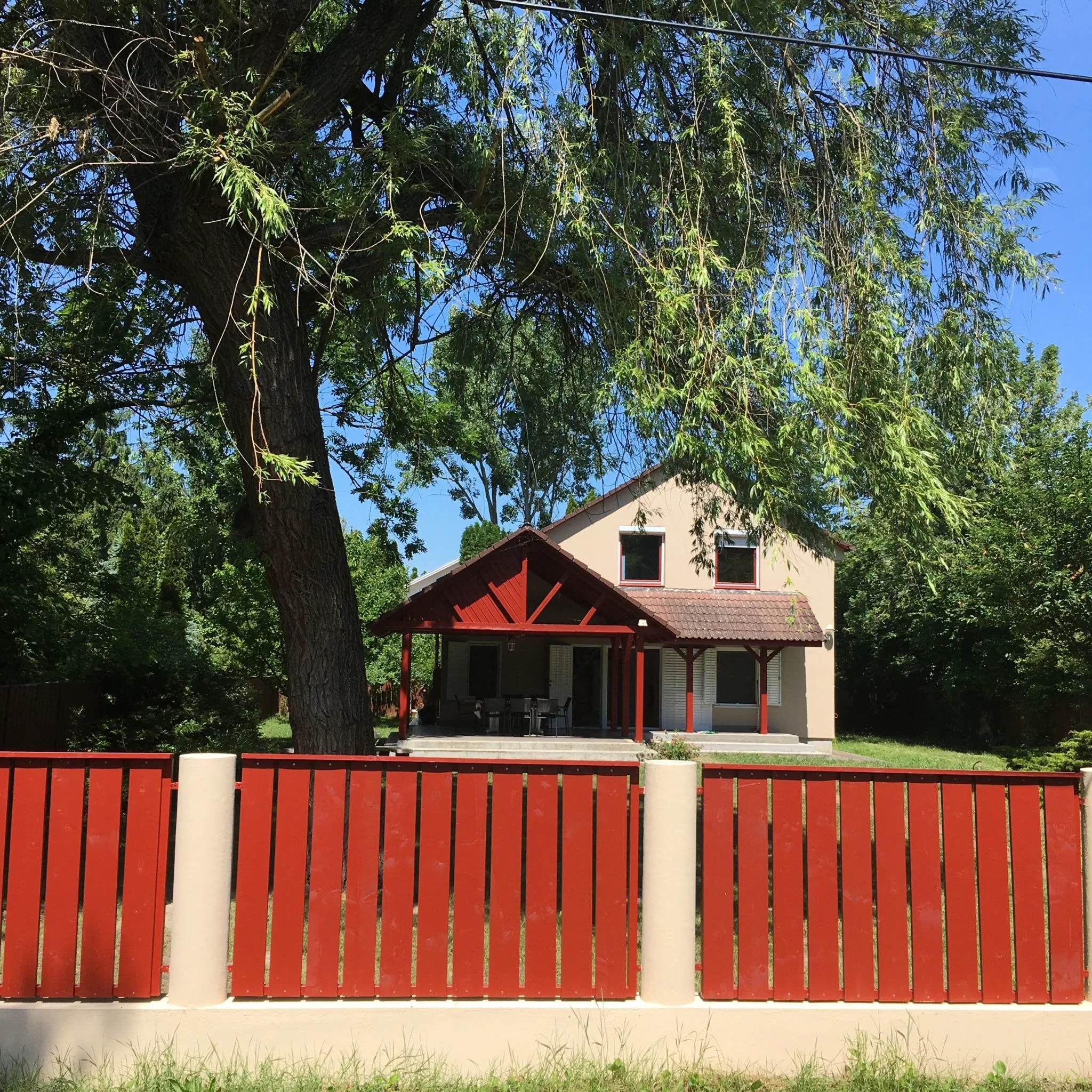 Tieff Apartmanház Balatonszárszó – Balatonszárszó, Ungaria