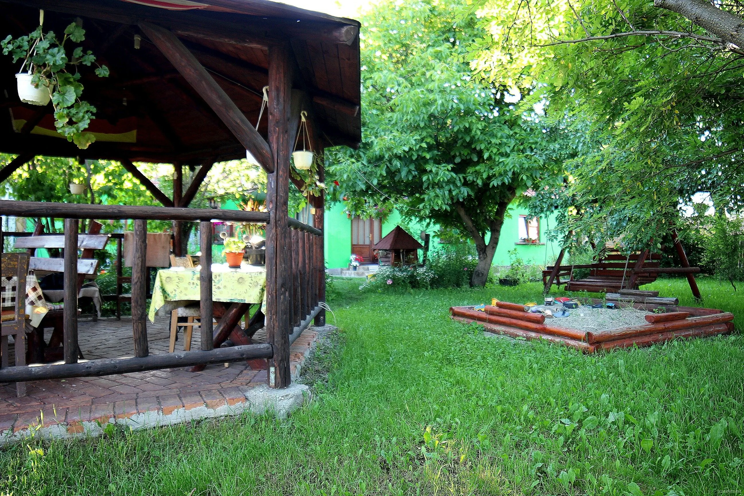 Casă de oaspeți Csergő Ildikó Lăzarea - foto 9