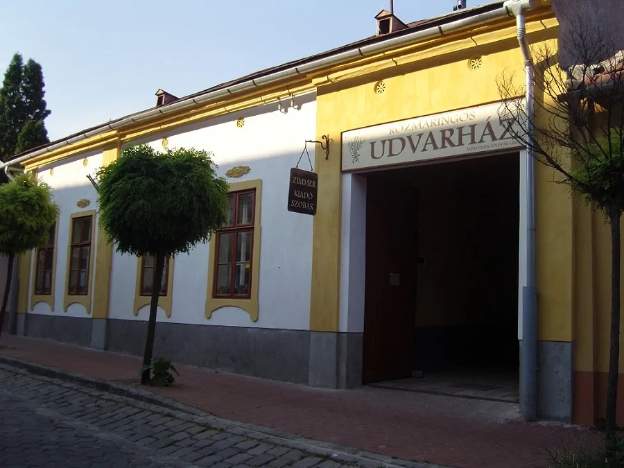 Rozmaringos Udvarház Dunaföldvár - foto 1