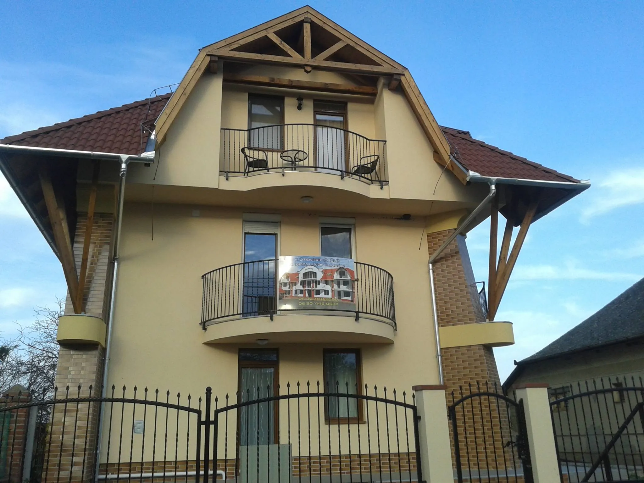 Korona Apartmanház Cserkeszőlő - foto 2