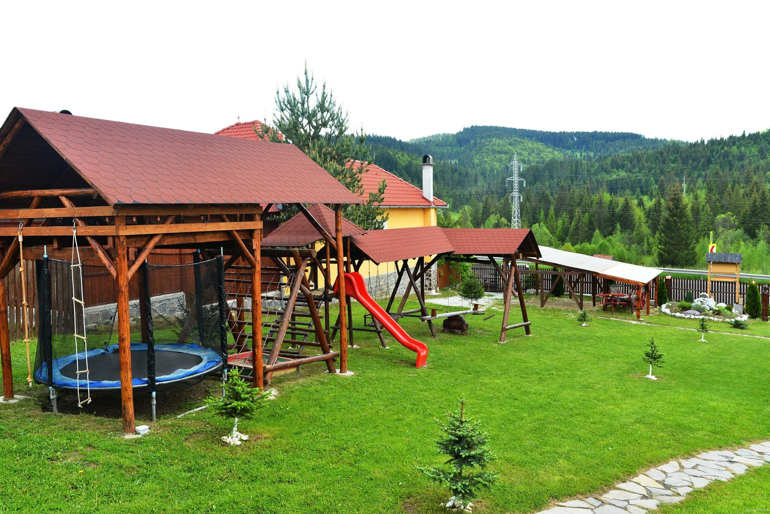 Casa Maria Izvoru Mureșului – Izvoru Mureșului, România