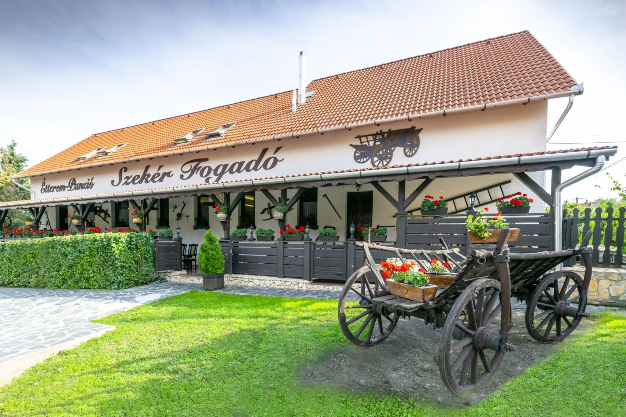 Szekér Fogadó és Étterem Bátonyterenye - foto 1