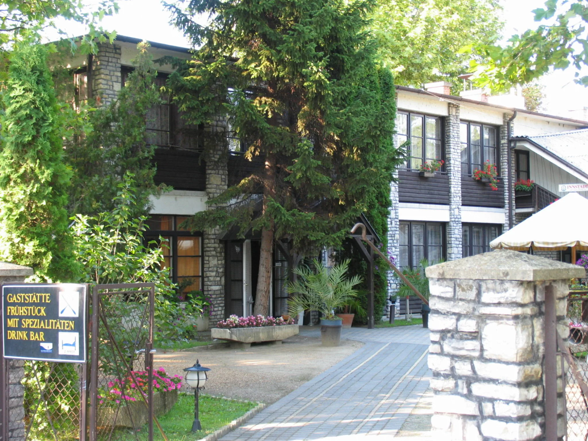 Bagira Panzió Balatonföldvár – Balatonföldvár, Ungaria