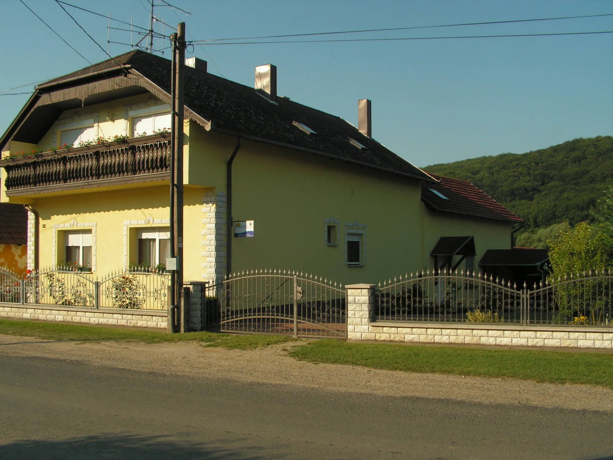 Napsugár Apartman Kistolmács - foto 2