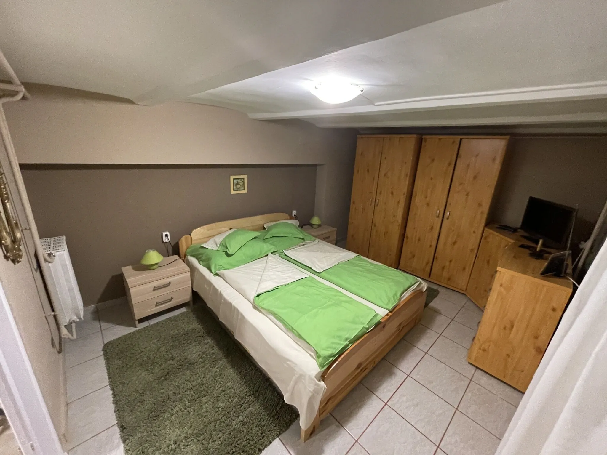 Darázskő Apartman Eger – Eger, Ungaria