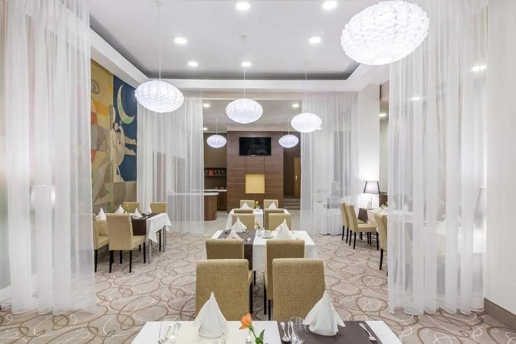 Hotel Karpatia Humenné – Humenné, Slovensko