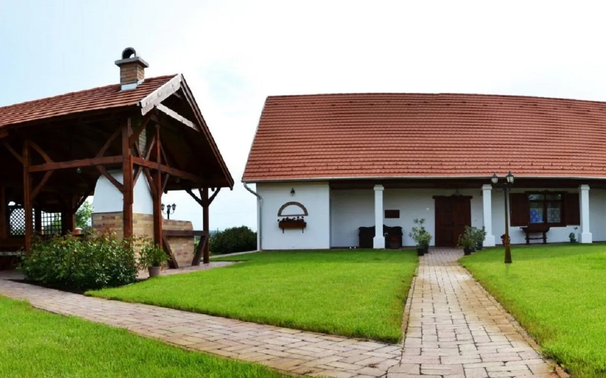 Falusi Patika Tisza-tó Vendégház Tiszaszőlős – Tiszaszőlős, Ungaria