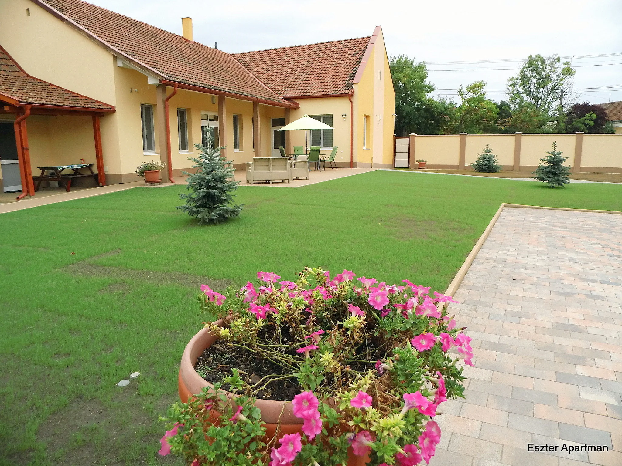 Eszter Wellness Apartman Békéscsaba - foto 1