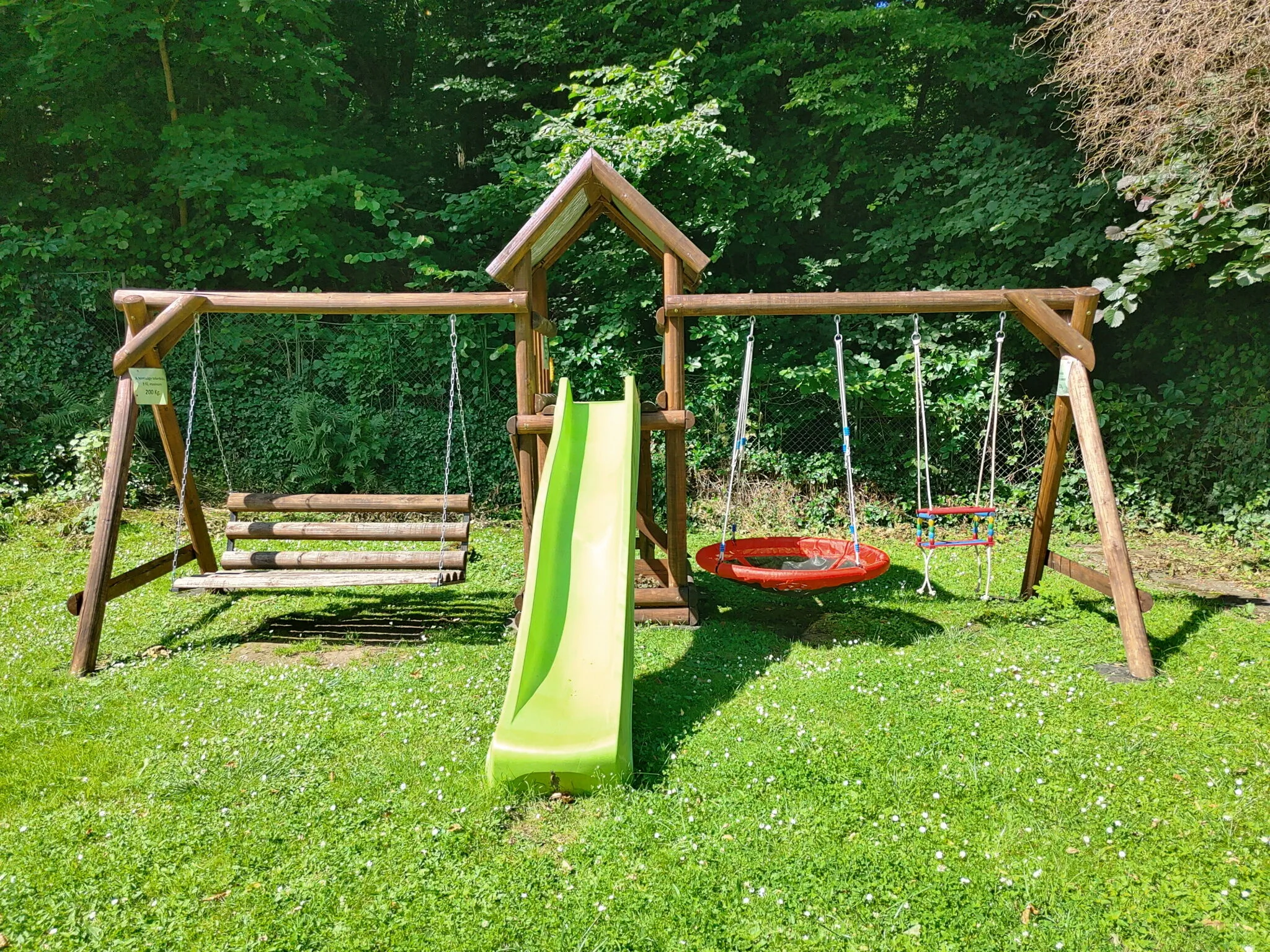 Platán Apartmanház Miskolctapolca – Miskolctapolca, Ungaria