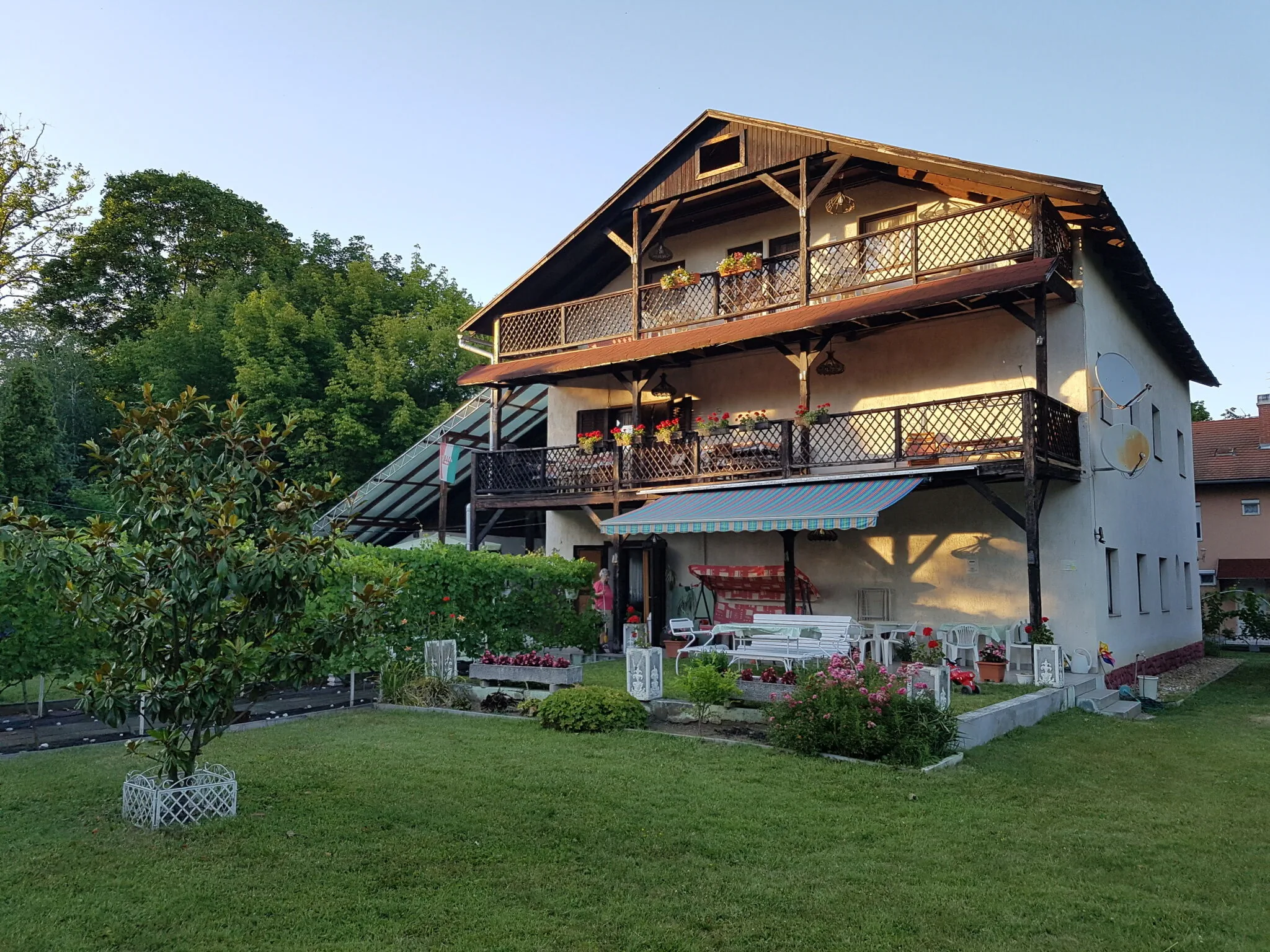 Villa Negra Retro Panzió Balatonföldvár – Balatonföldvár, Ungaria
