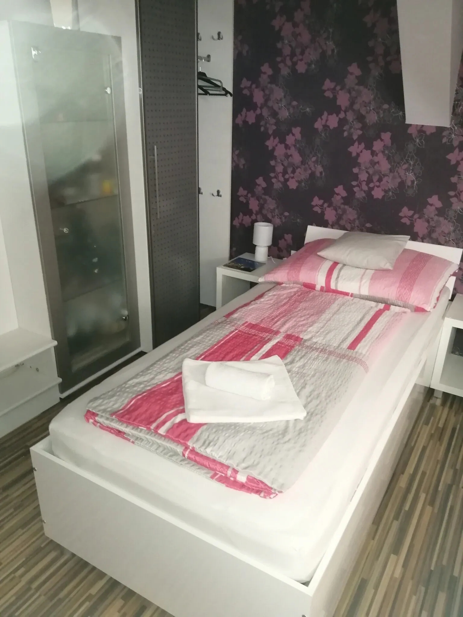 Sopron Eszter Apartman - foto 8