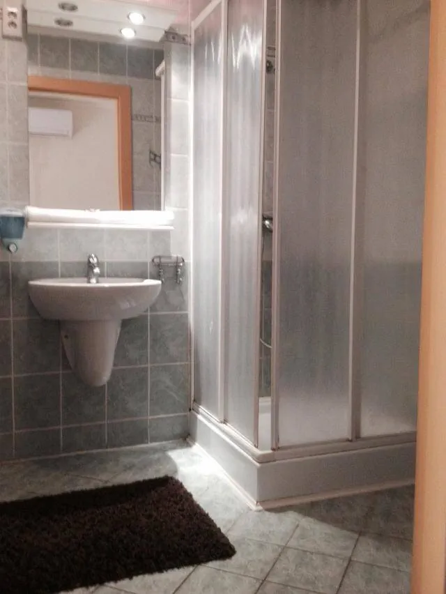 Silver Zafír Apartmanház Gyula - foto 2
