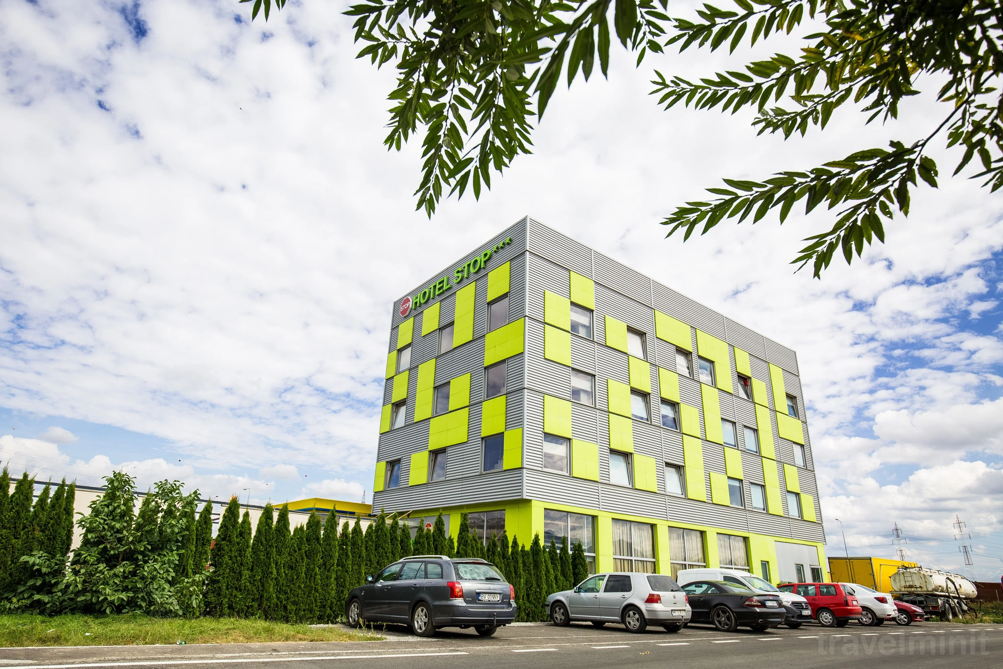 Hotel Stop Brașov - foto 1