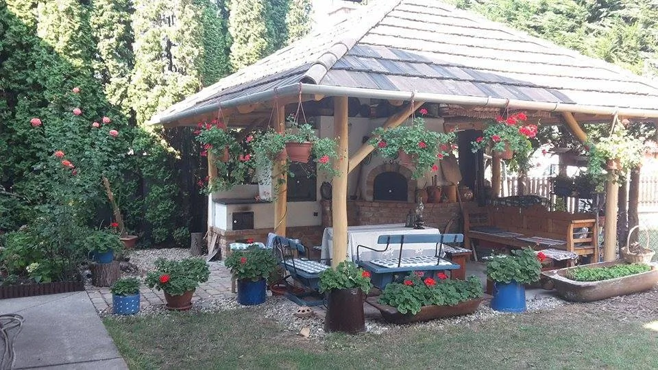 Hostel Vendégház Fót – Fót, Ungaria