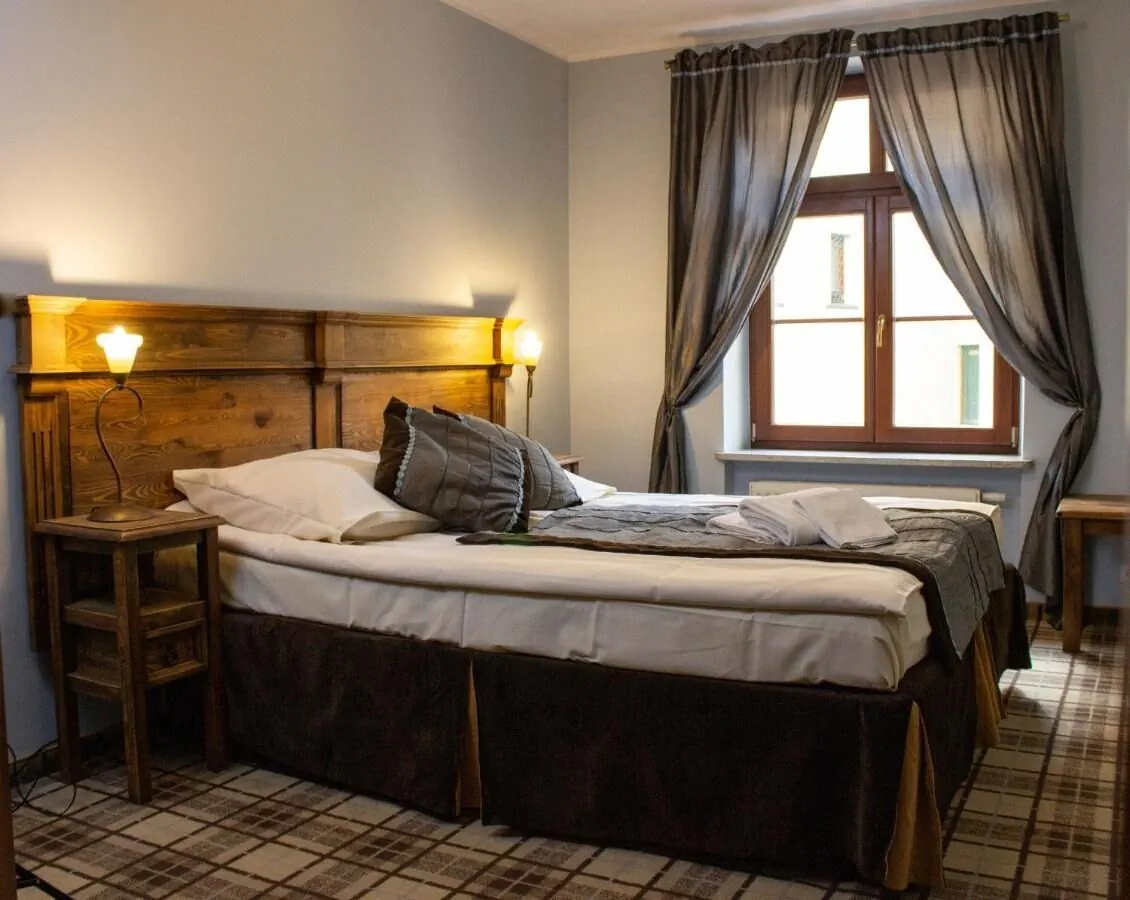 Five Stars Bed&Breakfast Wrocław – Wrocław, Polonia