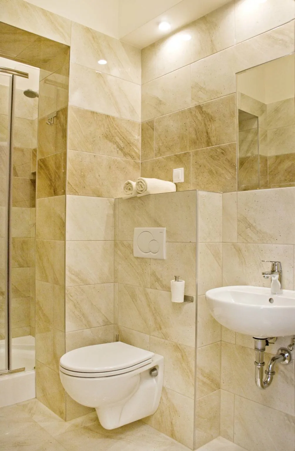 Five Stars Bed&Breakfast Wrocław – Wrocław, Polonia