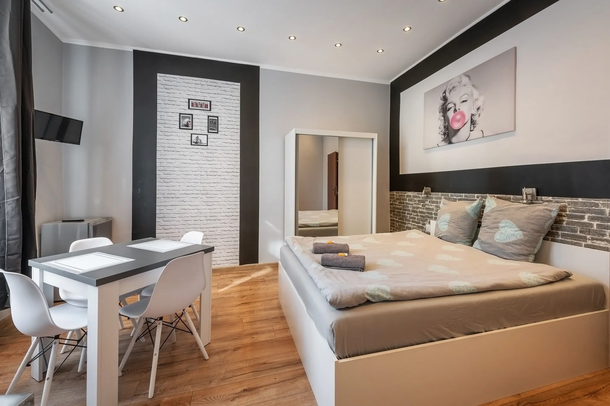 Hostel 70s and Queen Apartments Kraków – Cracovia, Polonia