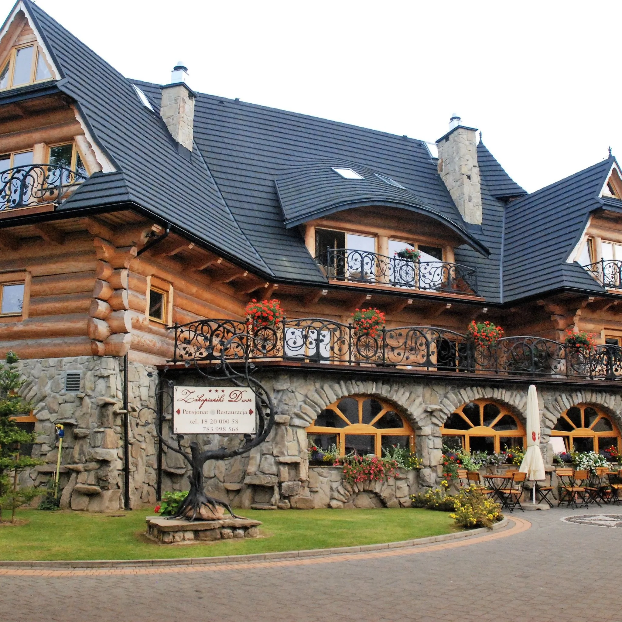 Pensjonat Zakopiański Dwór Zakopane – Zakopane, Polonia