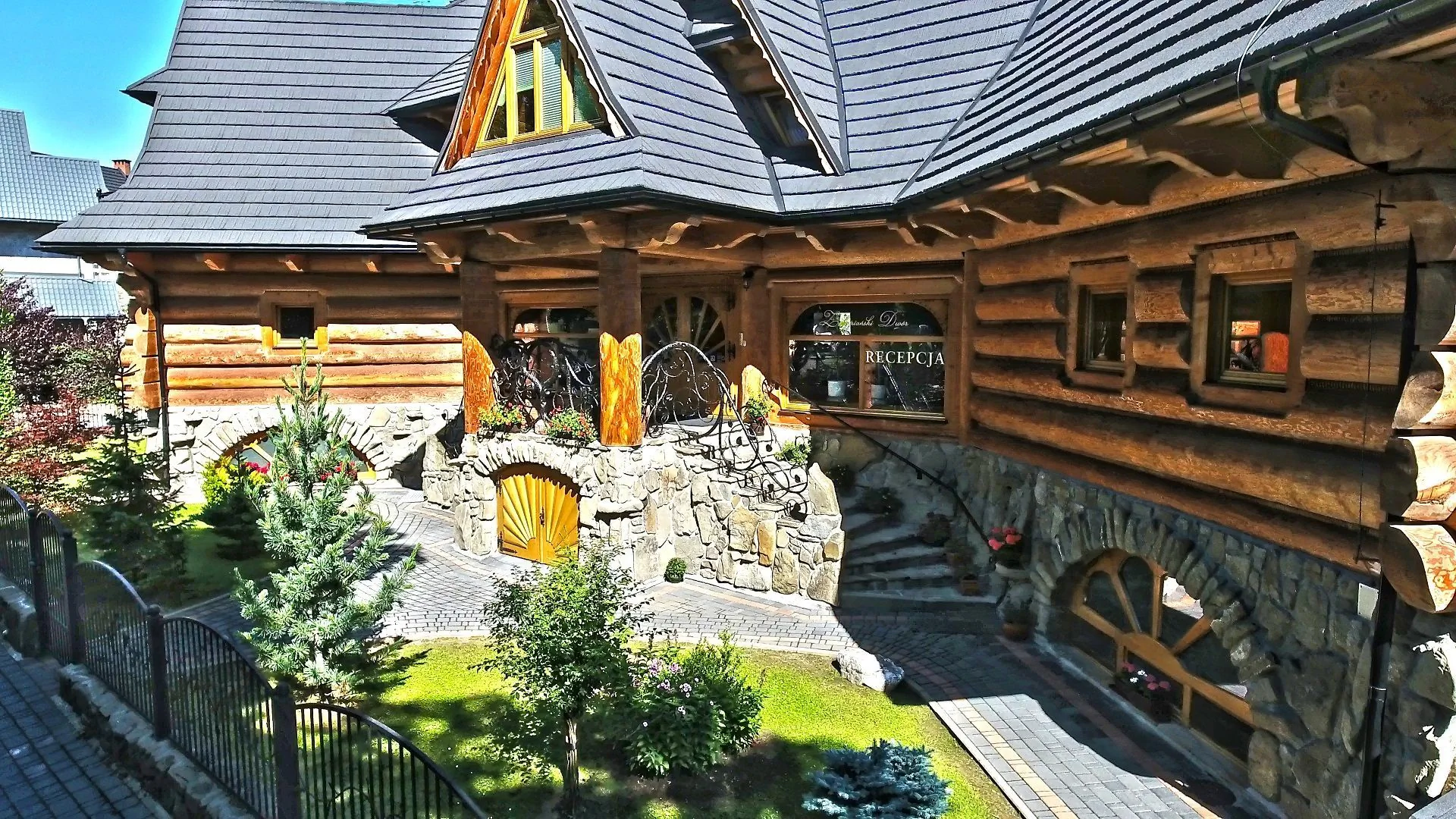Pensjonat Zakopiański Dwór Zakopane – Zakopane, Polonia