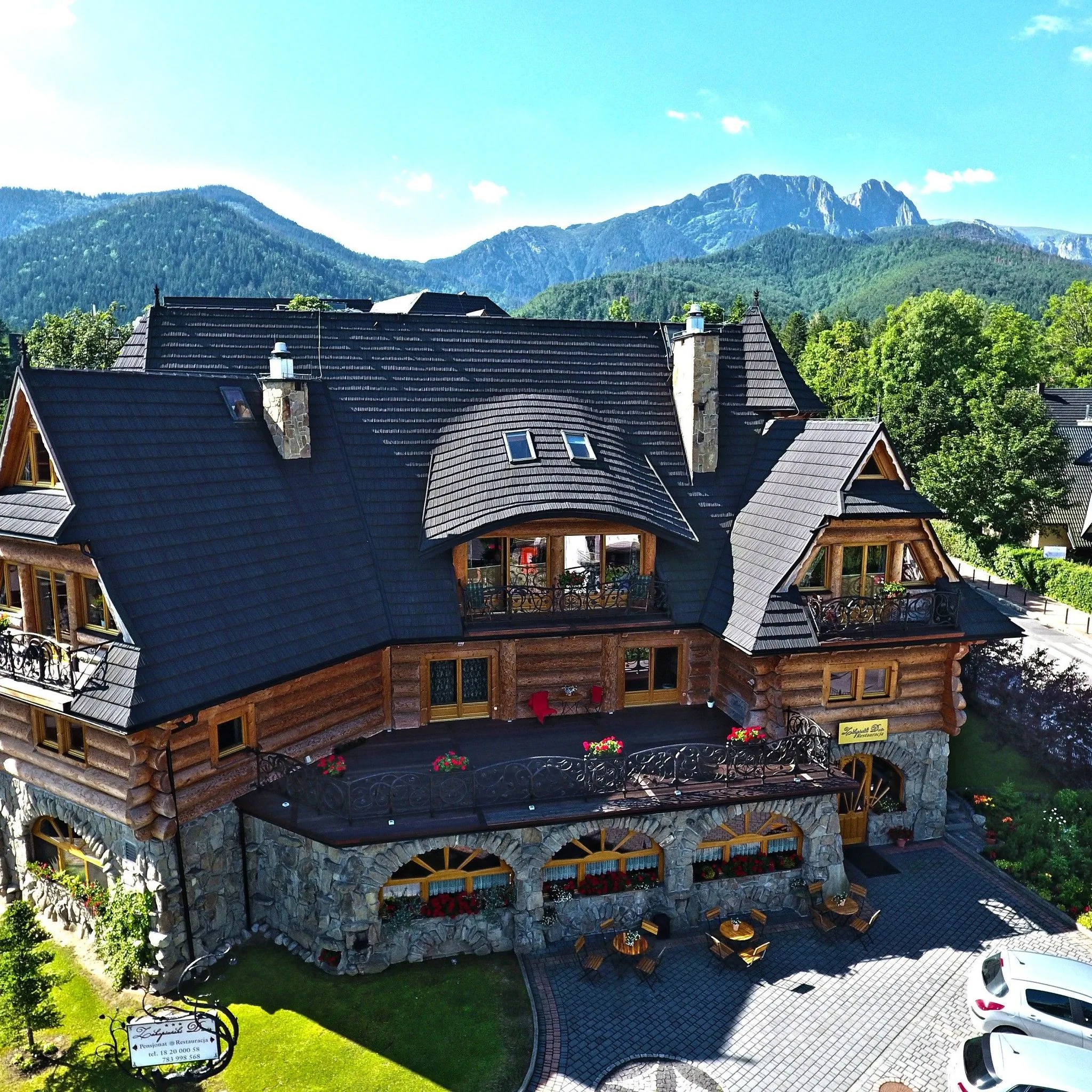 Pensjonat Zakopiański Dwór Zakopane – Zakopane, Polonia