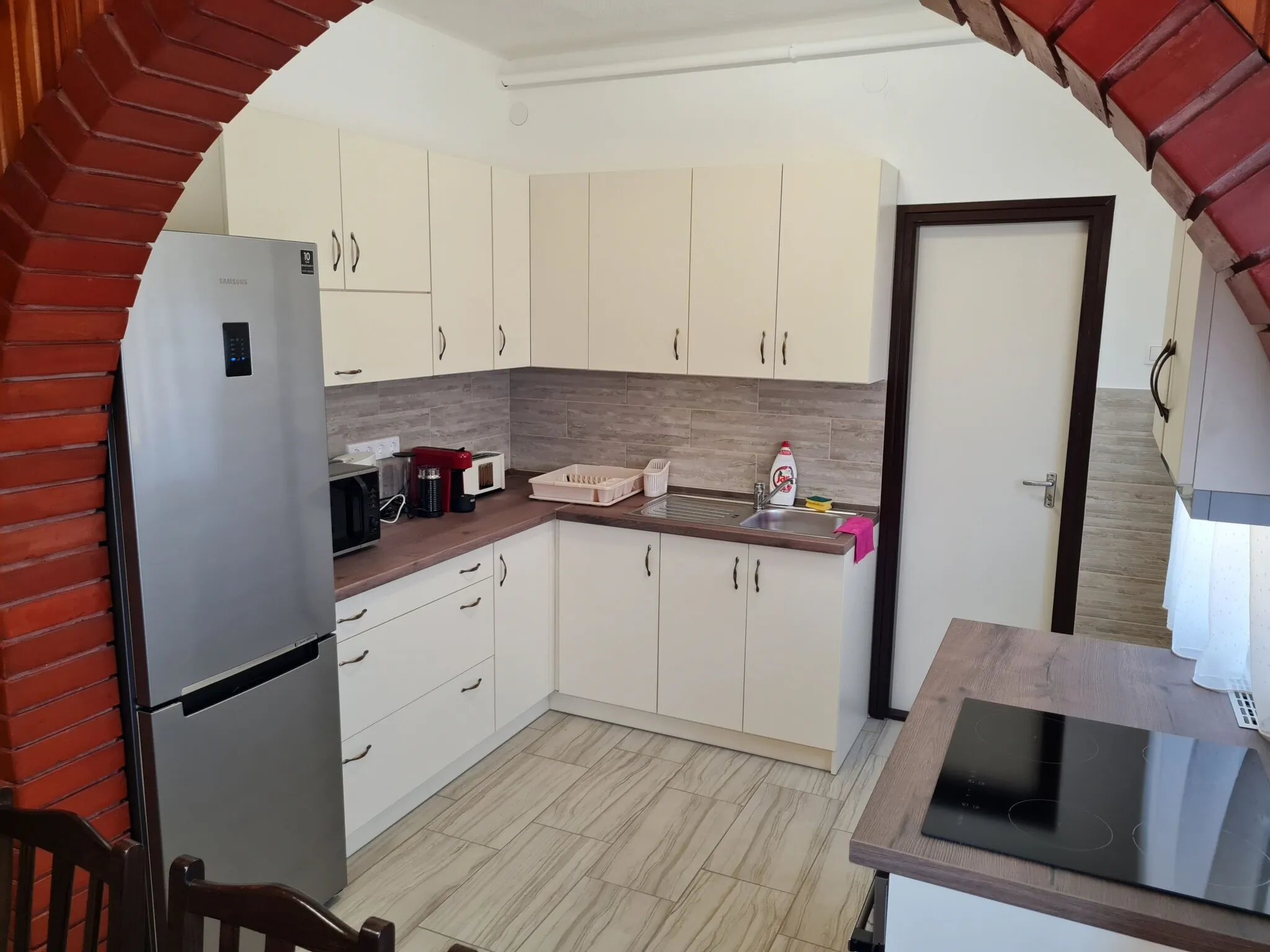 L&F Apartmanok Balatonboglár – Balatonboglár, Ungaria