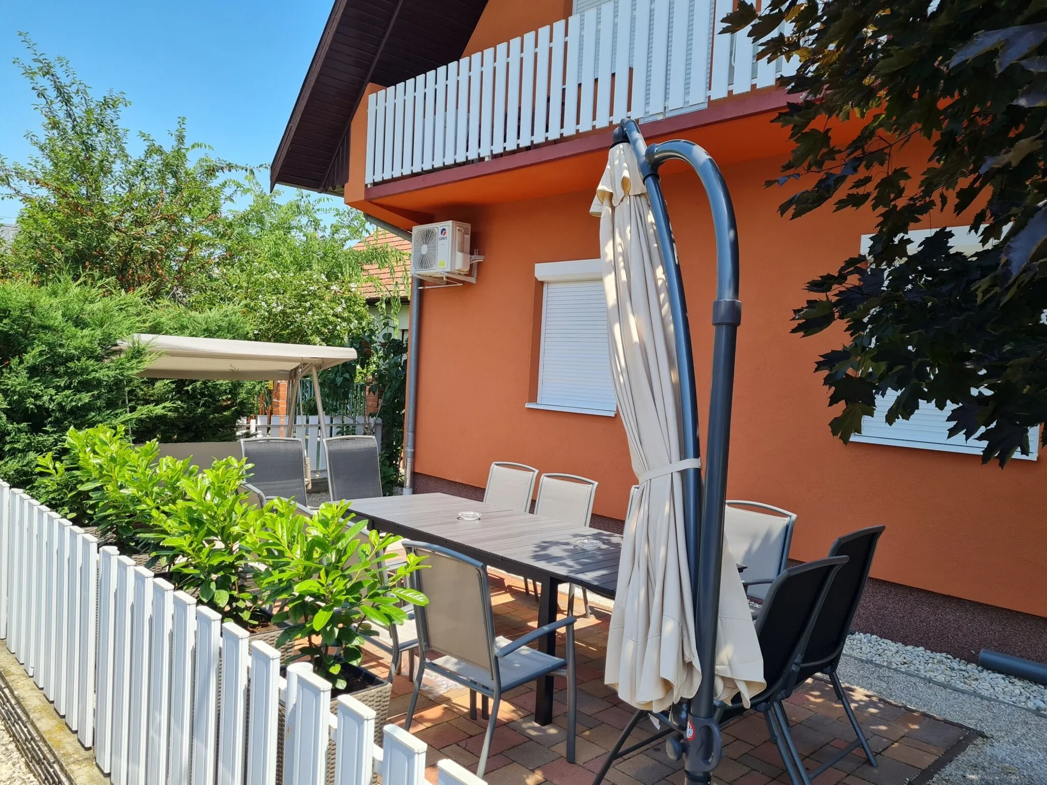 L&F Apartmanok Balatonboglár – Balatonboglár, Ungaria