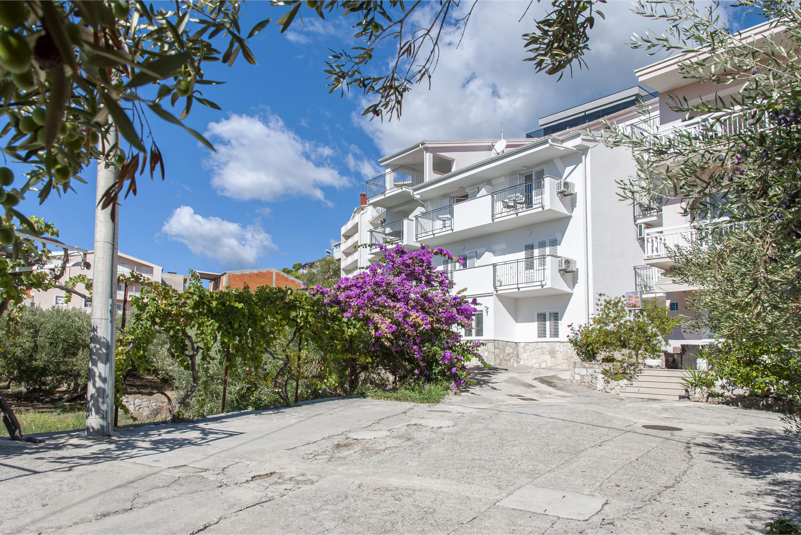 Apartments and Rooms Nikola Omis - foto 1