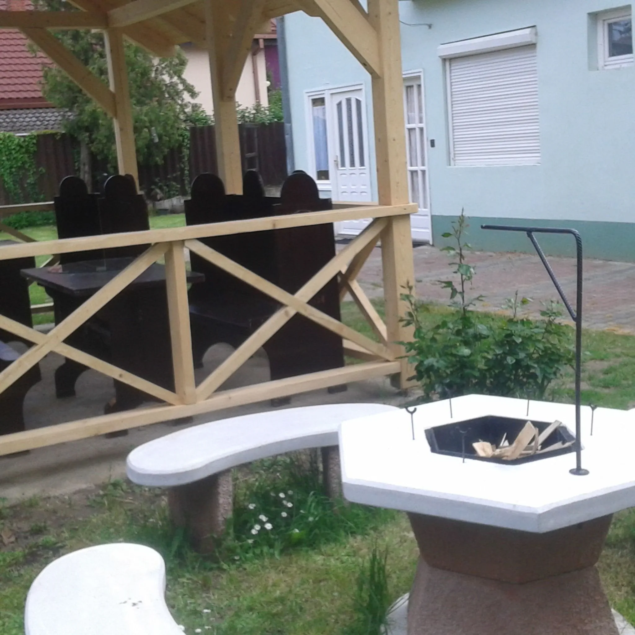 Napsugár Apartmanház Balatonlelle – Balatonlelle, Ungaria