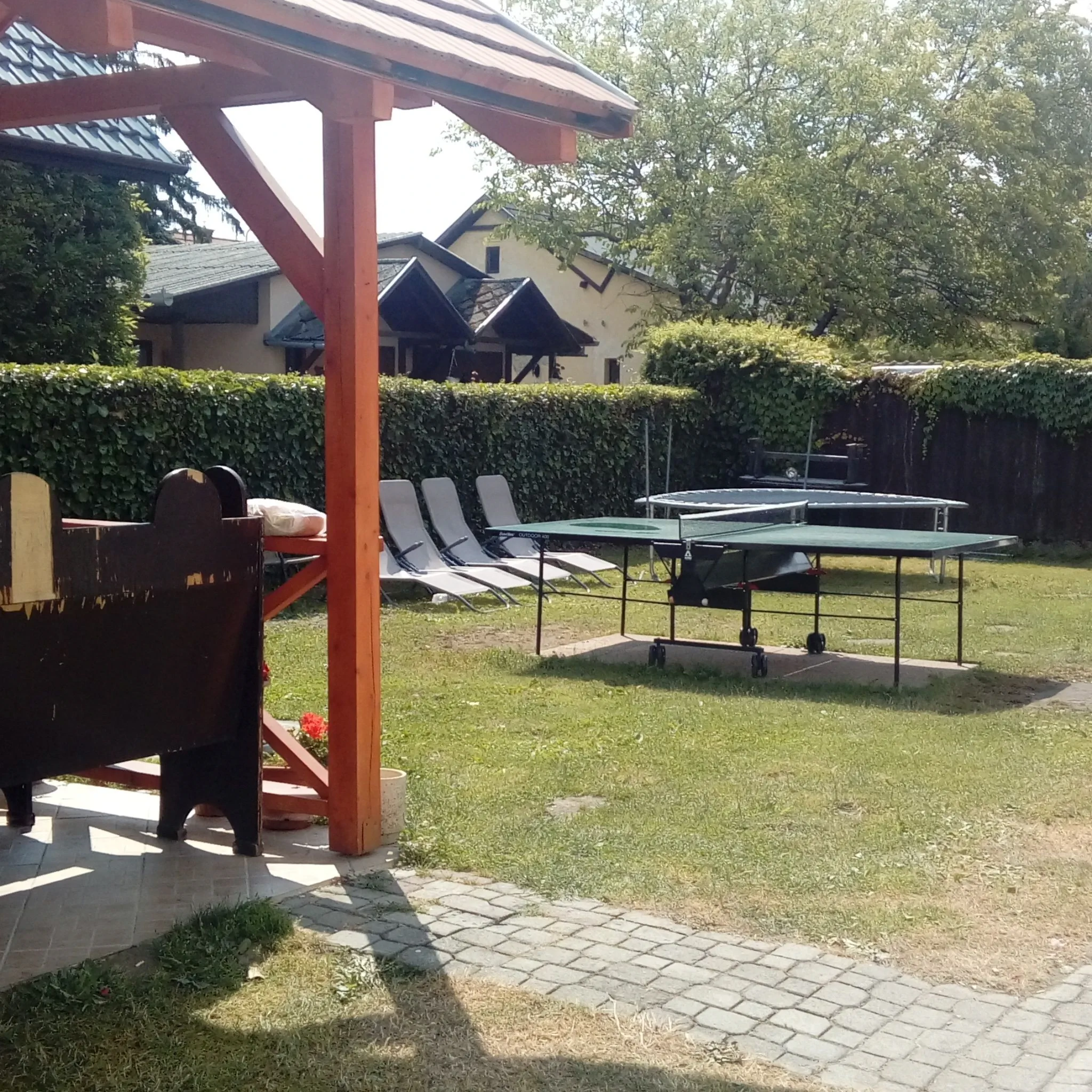 Napsugár Apartmanház Balatonlelle – Balatonlelle, Ungaria