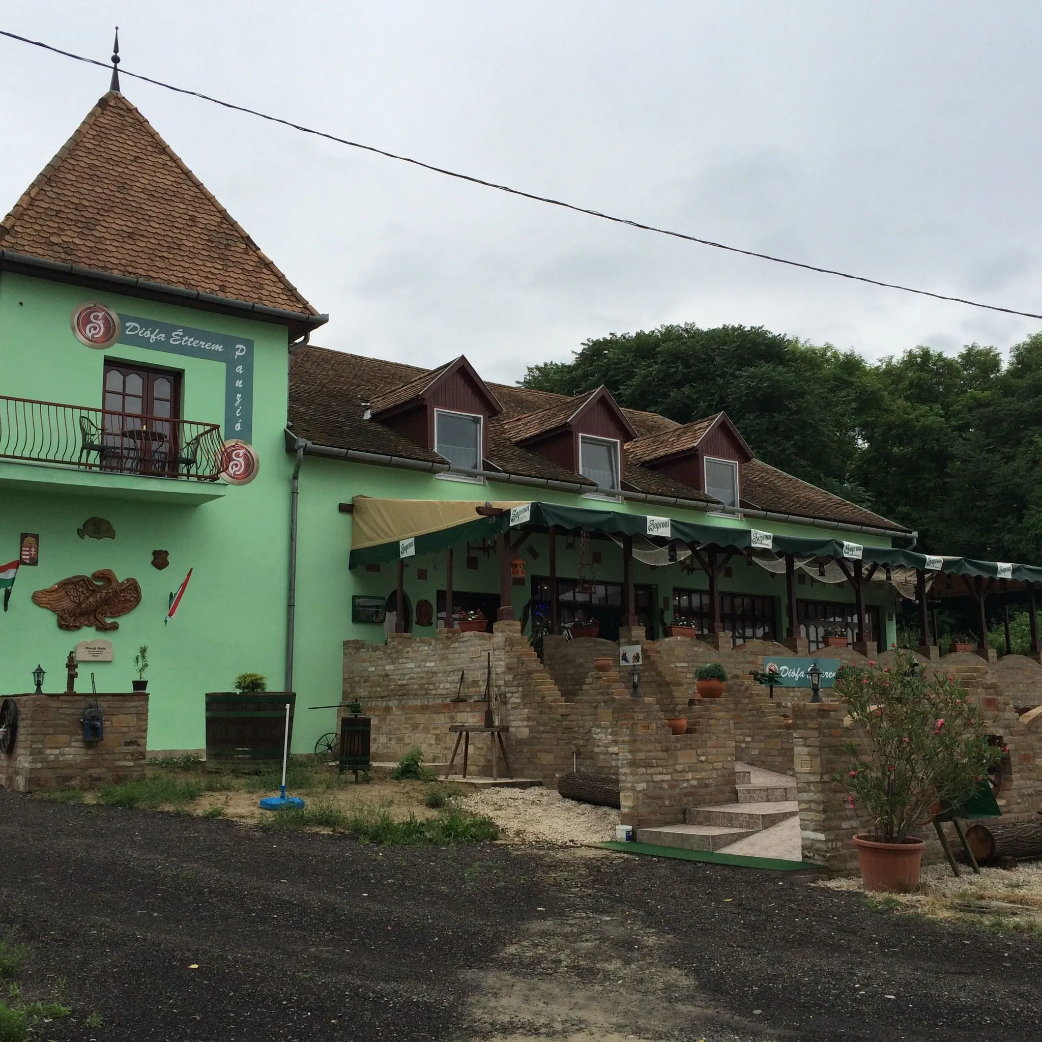 Diófa Étterem és Panzió Szekszárd – Szekszárd, Maďarsko