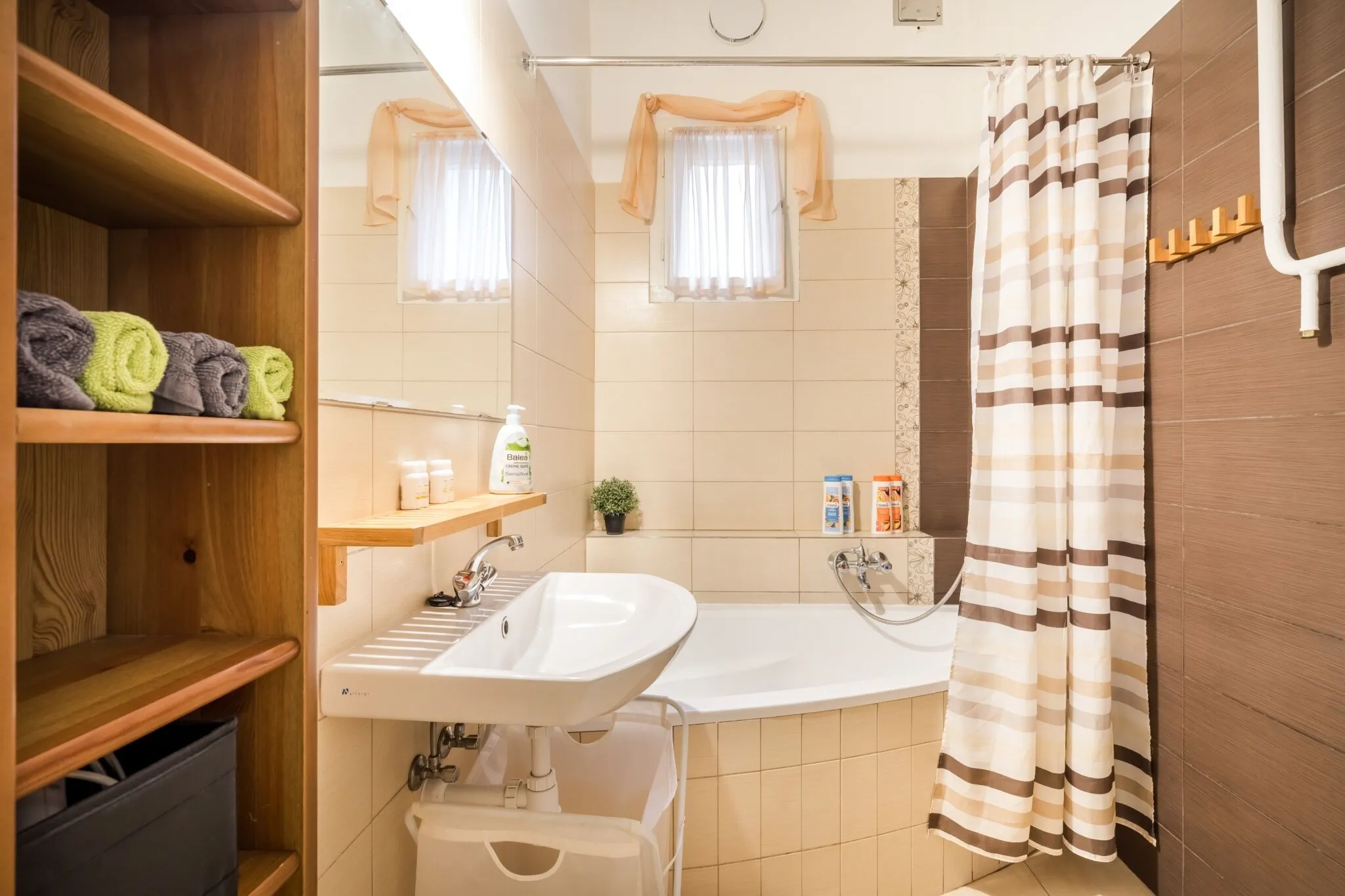 Family Apartment Downtown Budapest – Budapesta, Ungaria