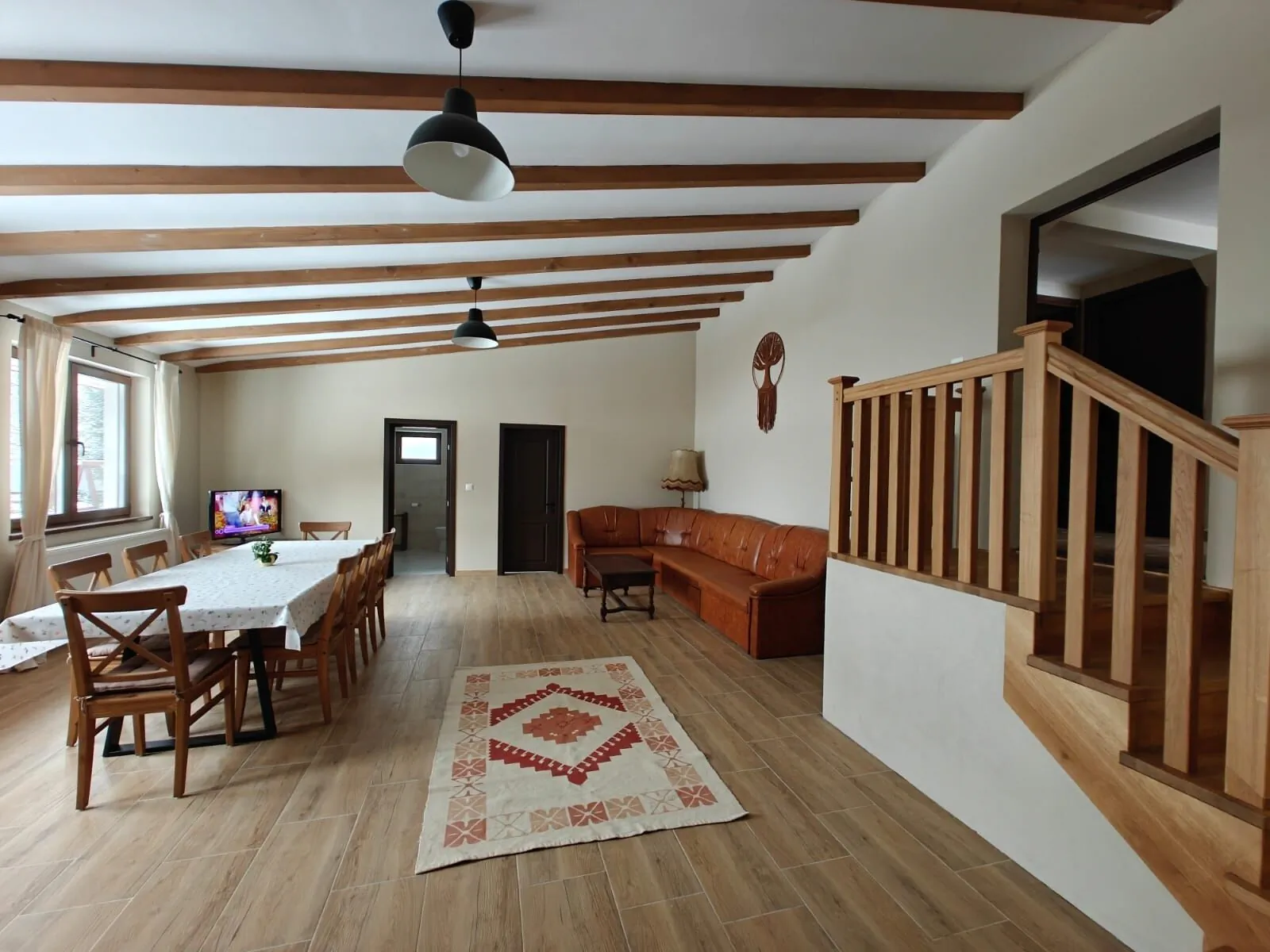 Casa la Cheie Gyulak Izvoare – Izvoare, România