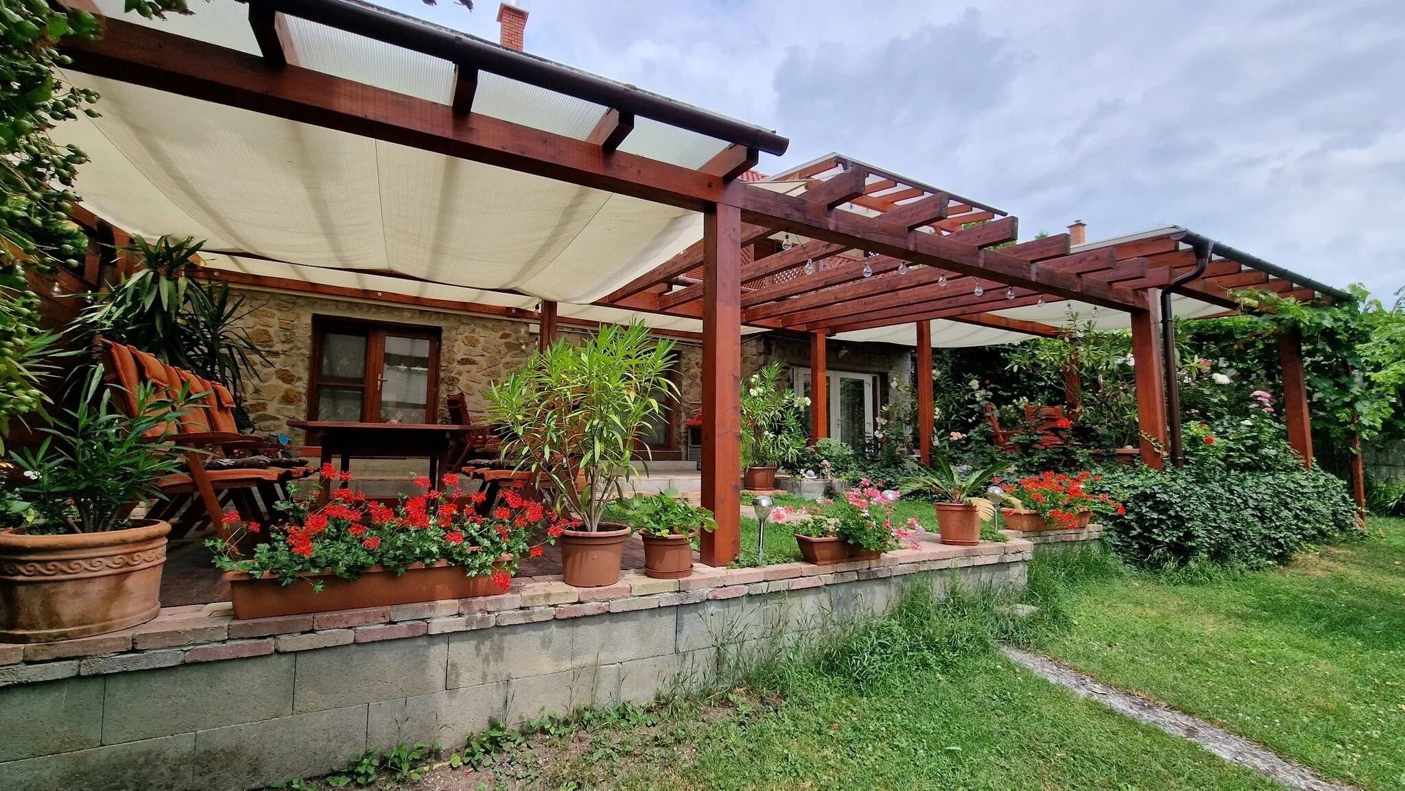 Virág Apartmanház Sopron - foto 1