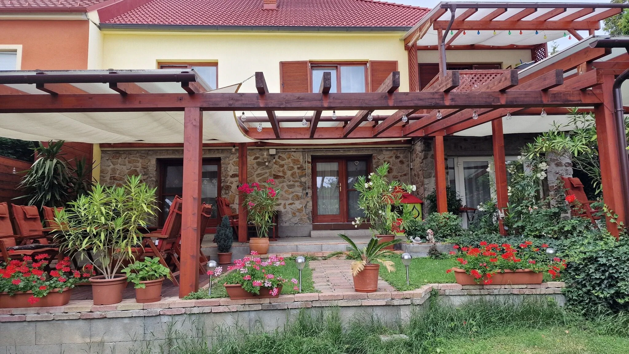 Virág Apartmanház Sopron - foto 2