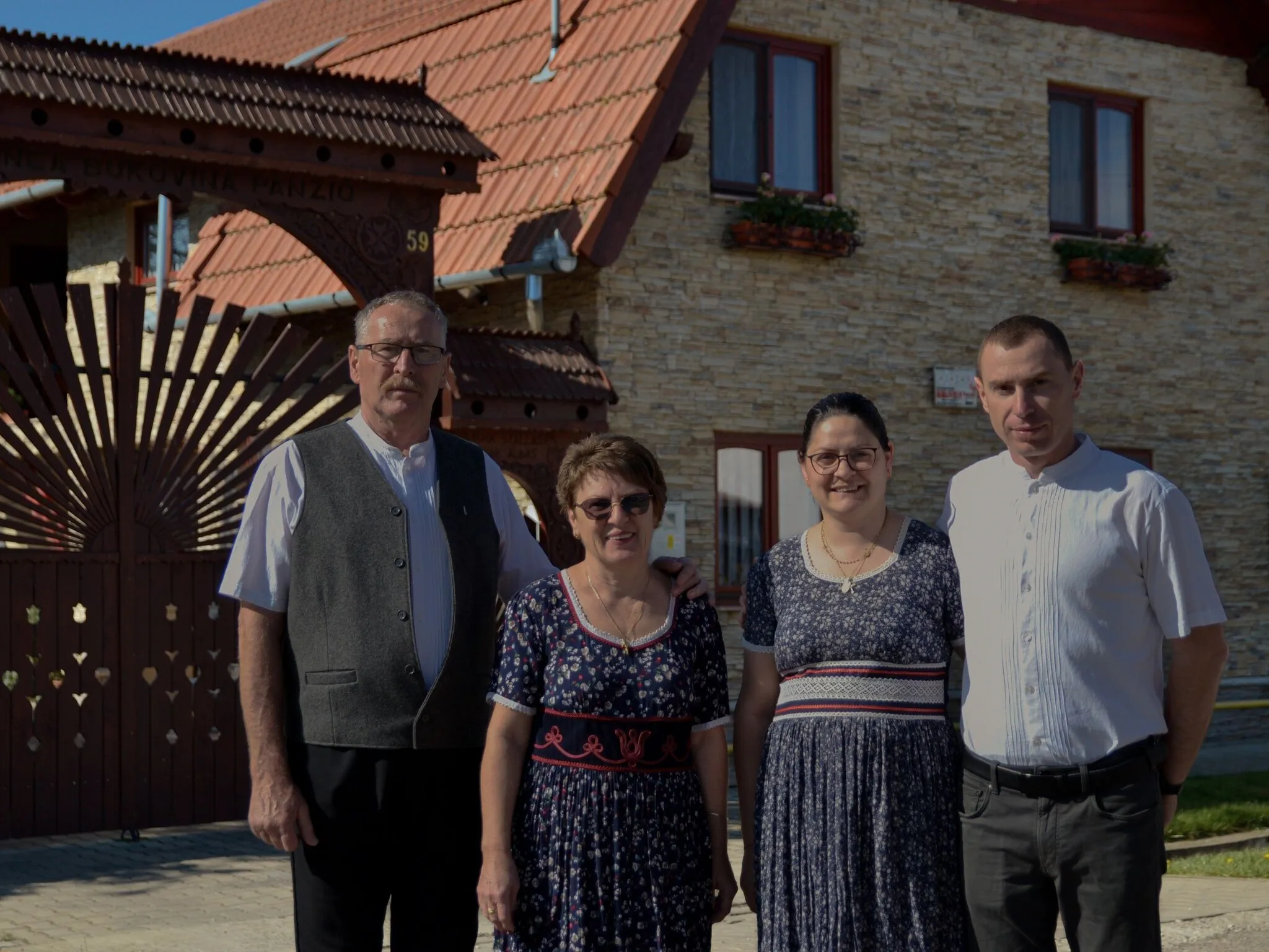 Pensiunea Bukovina Cristur - foto 3