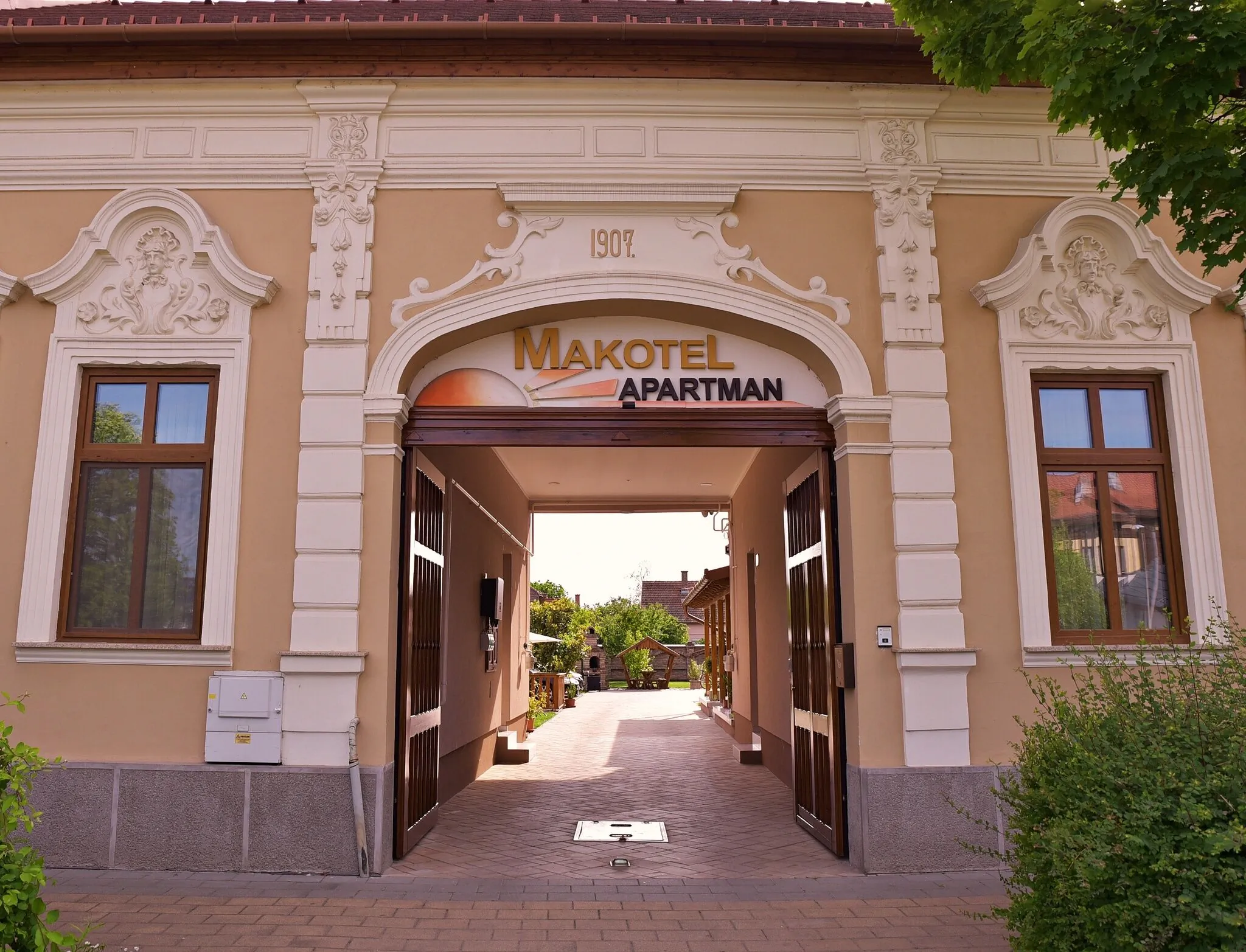 Makotel Apartmanház Makó - foto 1