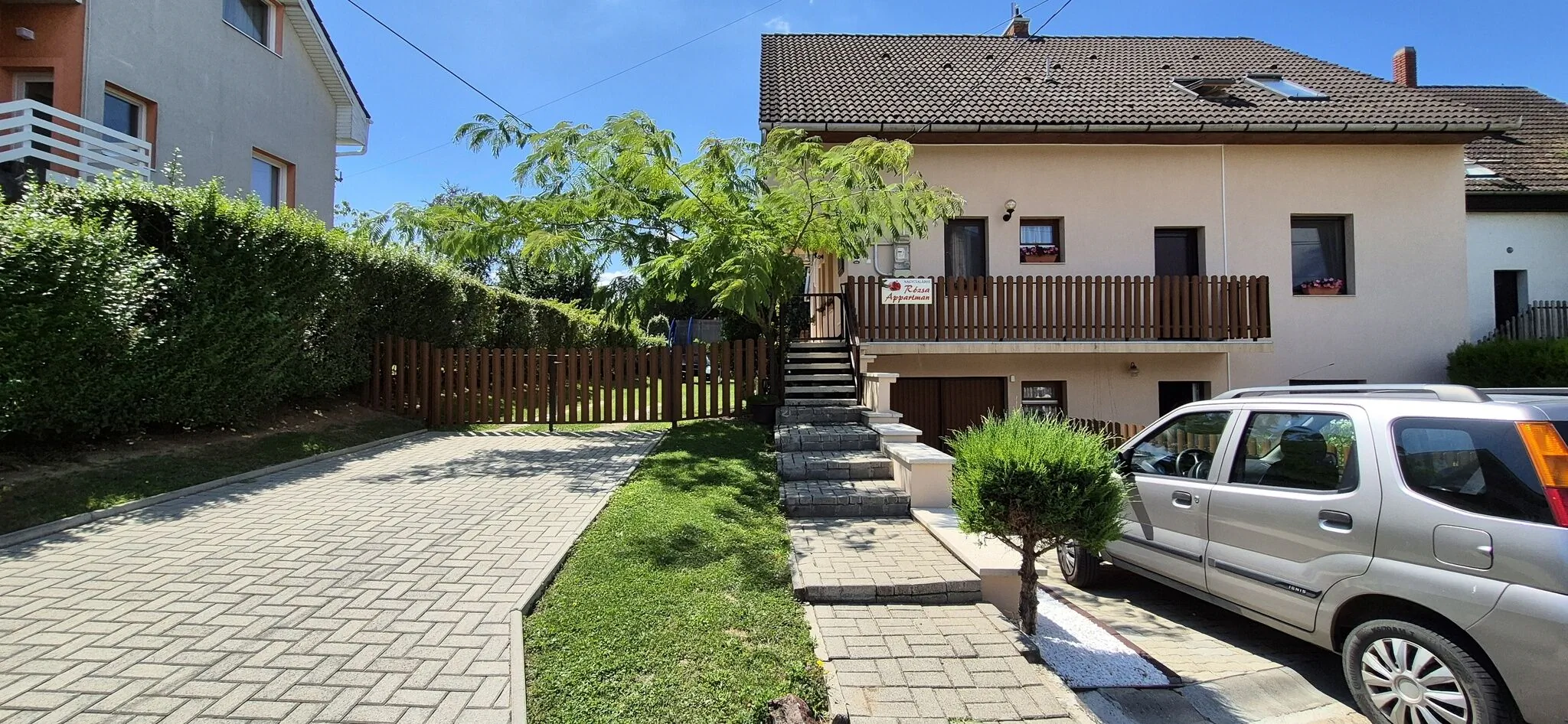 Nagycsaládos Rózsa Apartman Balatonlelle – Balatonlelle, Ungaria