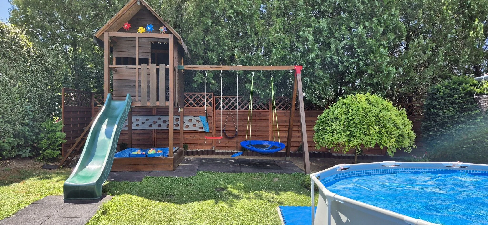 Nagycsaládos Rózsa Apartman Balatonlelle – Balatonlelle, Ungaria