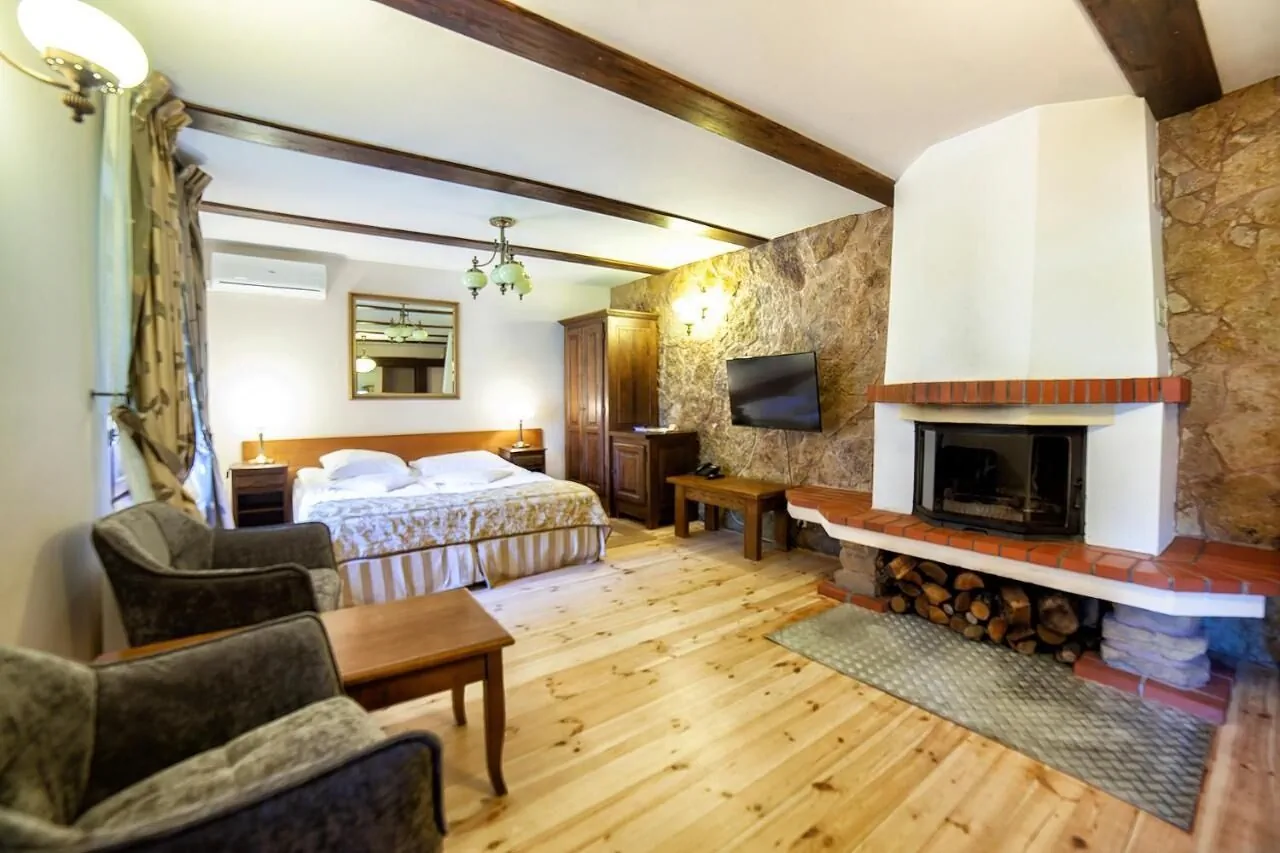 Hotel Dworek Wapionka Górzno - foto 2