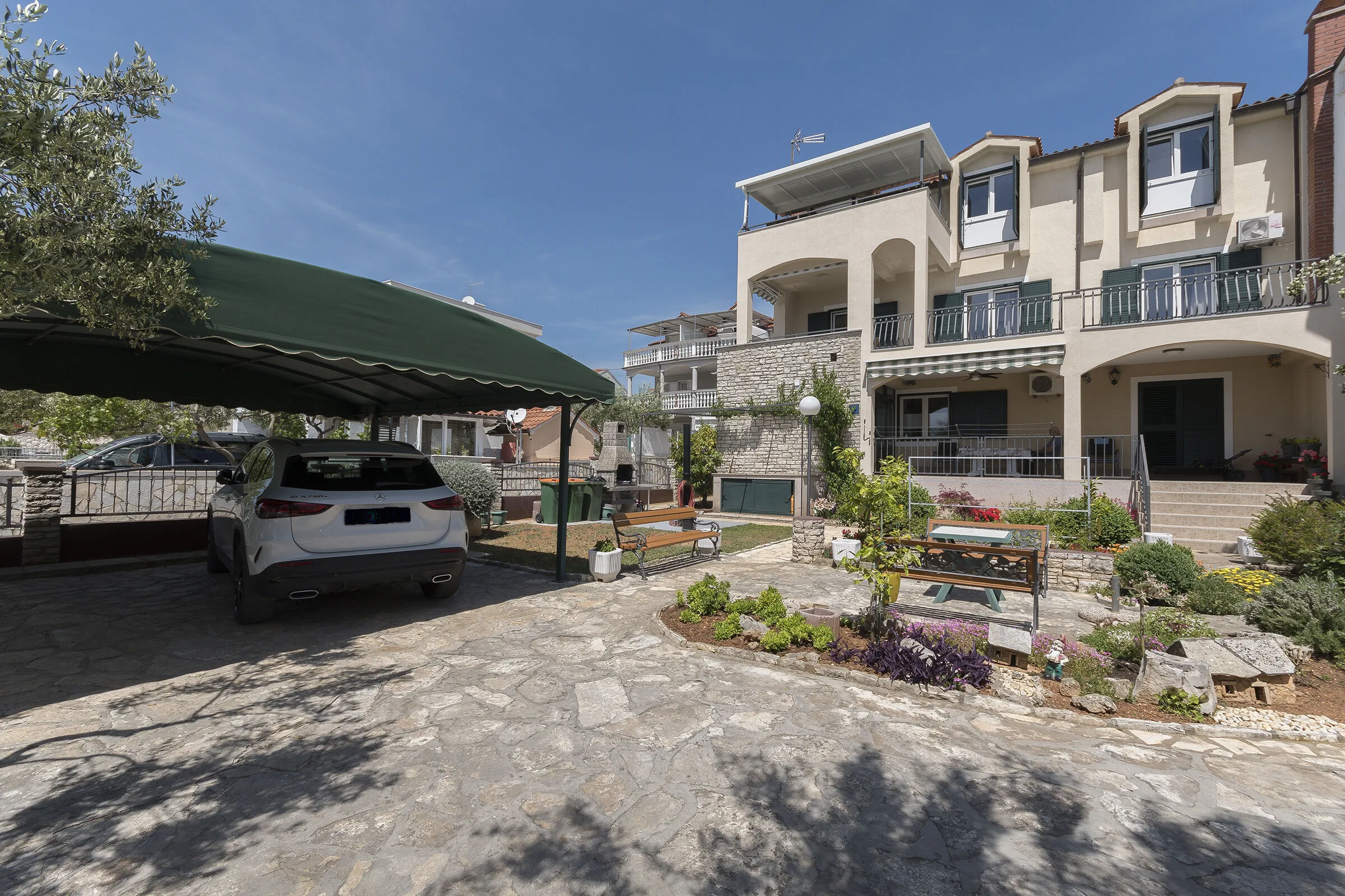 Apartments Ivan by the sea Vodice - foto 3