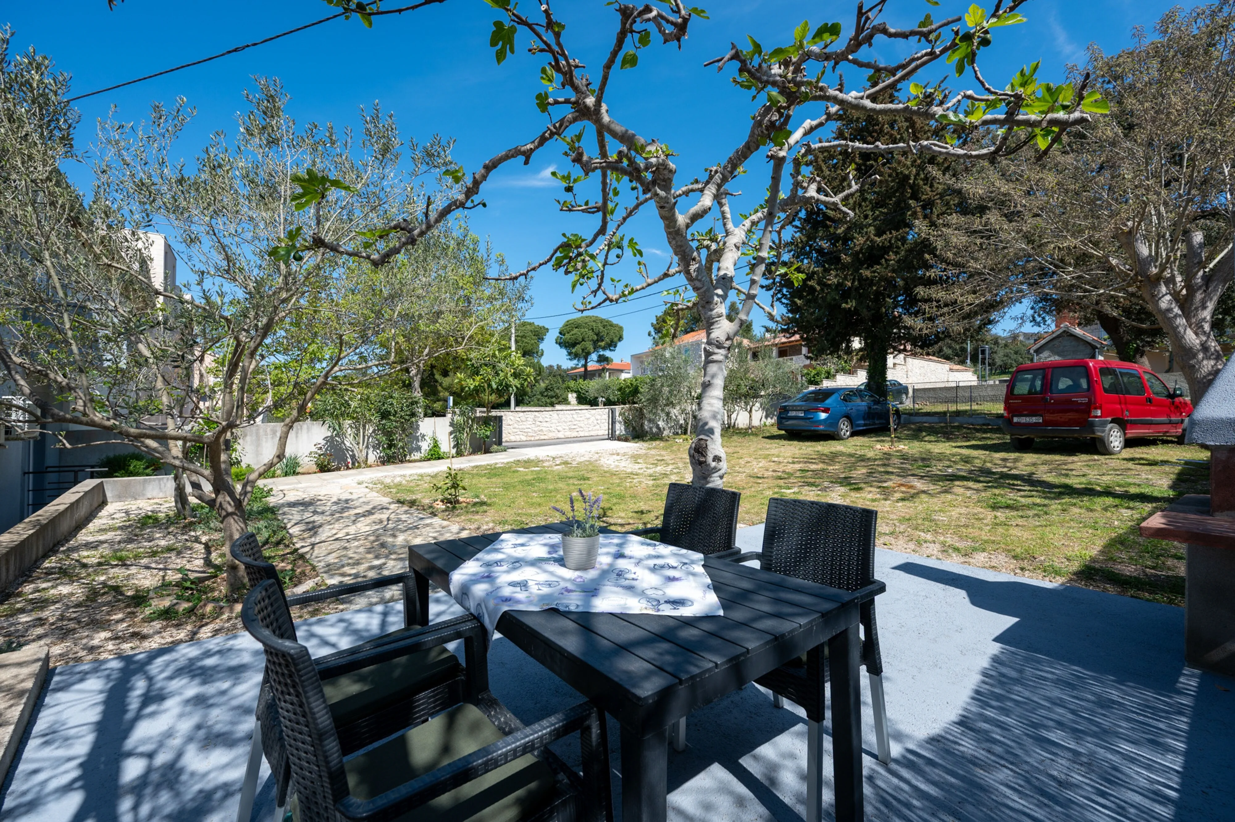 Family-friendly House With Hot Tub Sukošan, Zadar - 6123 Sukošan – Sukošan, Chorwacja