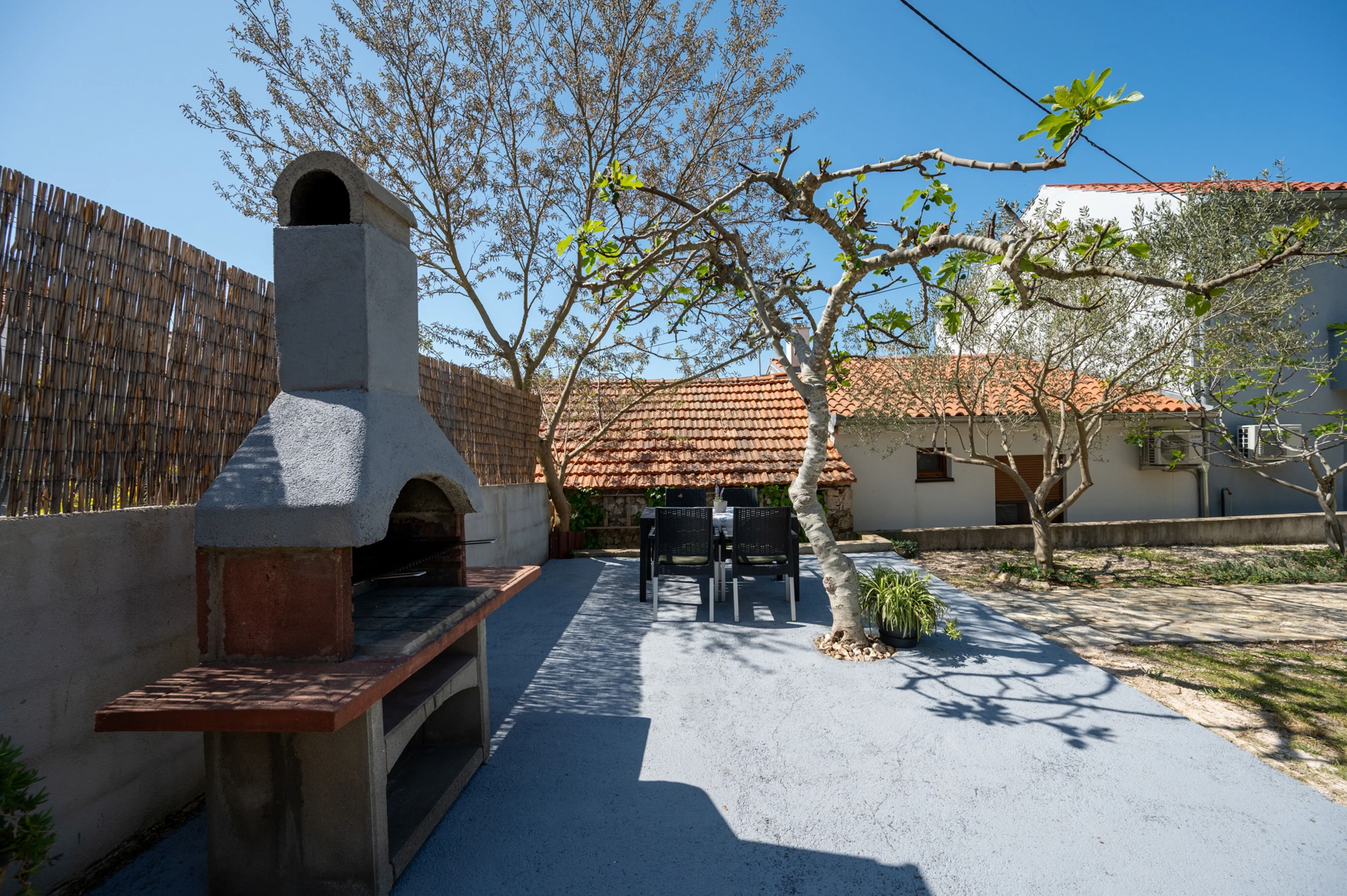 Family-friendly House With Hot Tub Sukošan, Zadar - 6123 Sukošan – Sukošan, Chorwacja