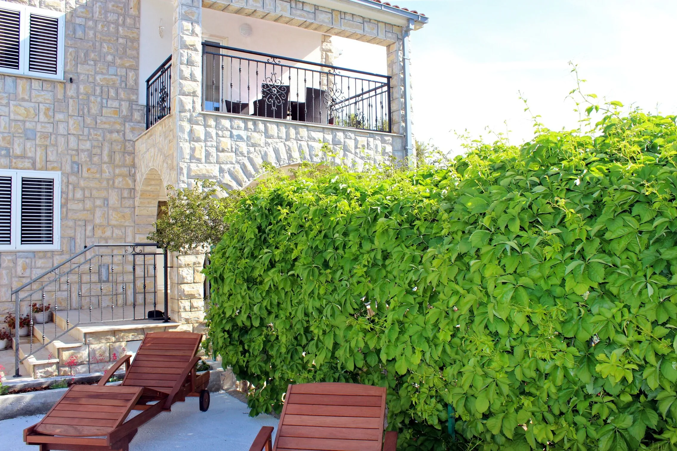 Family-friendly Apartments With Swimming Pool Rogač, Šolta - 5183 Rogač – Rogač, Croația